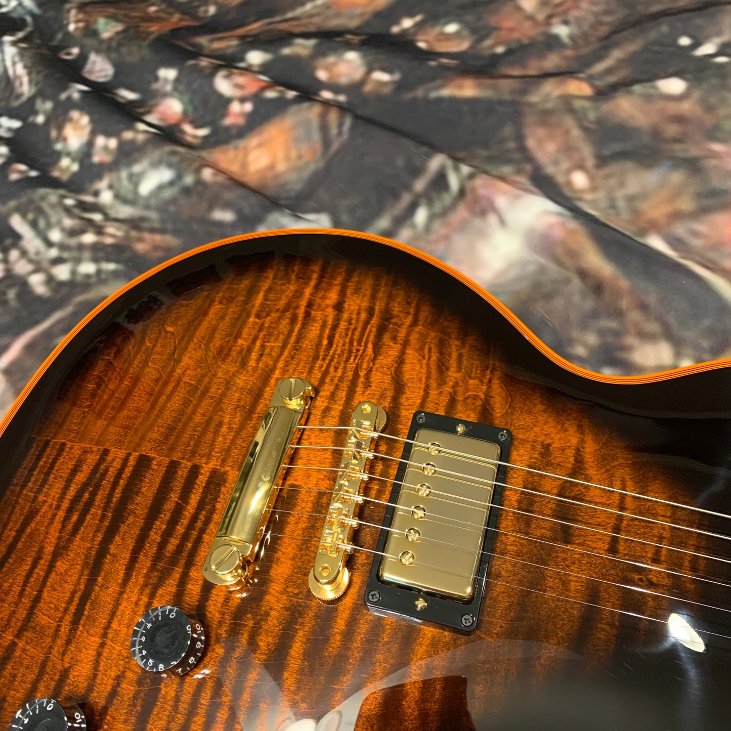 FLAMED NECK π·π! 2025 Gibson Custom Shop Les Paul Custom Axcess Orange Widow Burst Single Bridge Pickup No Inlays F Figured Black Ebony Fretboard M2M Made To Measure Flame Maple Top Gold Hardware Stopbar BurstBucker 3 ABR-1 Figured Maple Neck