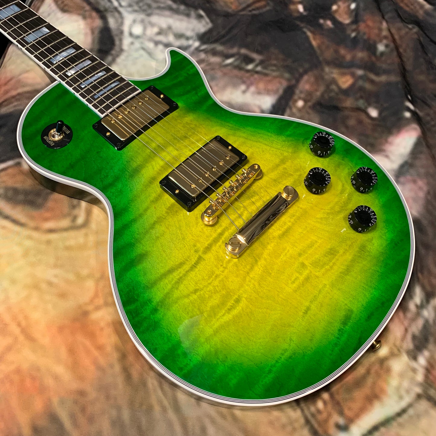 IGUANA AXCESS 🦎🔥! 2024 Gibson Custom Shop Les Paul Custom Axcess Stopbar Tailpiece Iguana Burst Trans Green Sunburst F Figured Flamed 490R 498T Black Ebony Fretboard Full Gloss Gold Hardware M2M Made To Measure Limited Edition Bengal Burst ABR-1 HP Heel