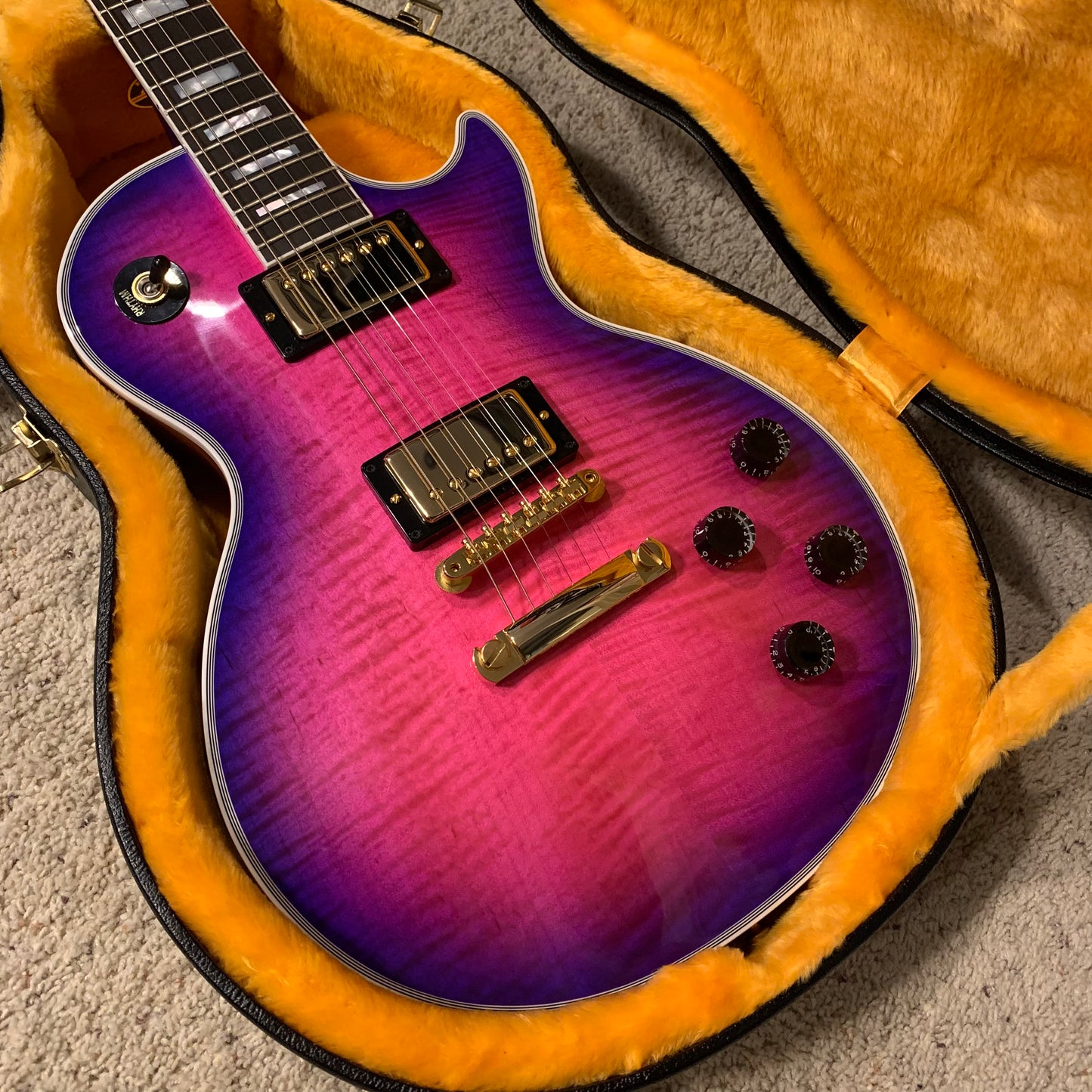 EXOTIC 🦄💋! 2024 Gibson Custom Shop Les Paul Custom Axcess Neon Burst AAA F Figured Flamed Desert Sunset Trans Pink Purple Violet Black Ebony Fretboard Full Gloss ‘57 Classic M2M Made To Measure Bengal Burst ABR-1 Stopbar PRS Orianthi Blooming Lotus Glow