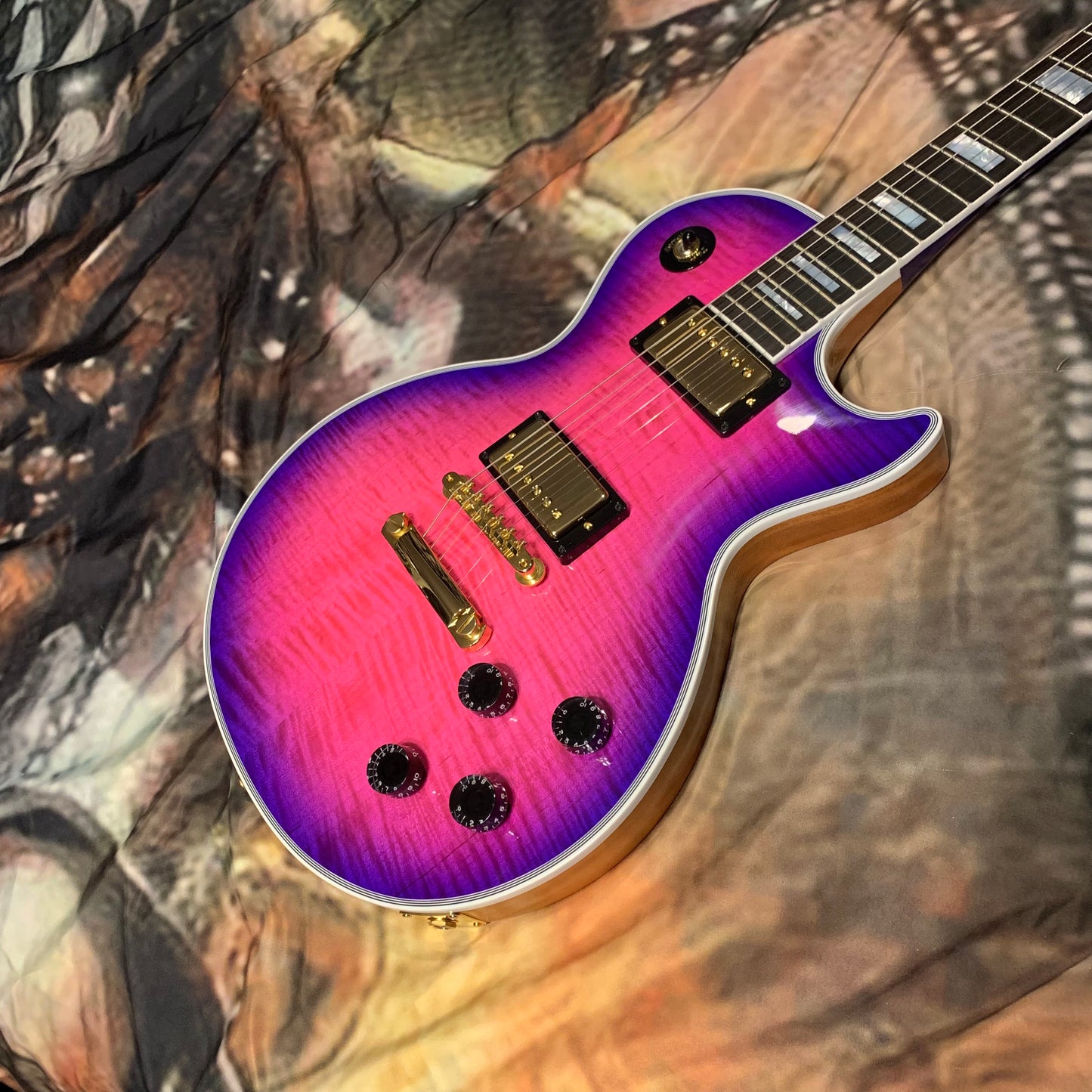 EXOTIC 🦄💋! 2024 Gibson Custom Shop Les Paul Custom Axcess Neon Burst AAA F Figured Flamed Desert Sunset Trans Pink Purple Violet Black Ebony Fretboard Full Gloss ‘57 Classic M2M Made To Measure Bengal Burst ABR-1 Stopbar PRS Orianthi Blooming Lotus Glow