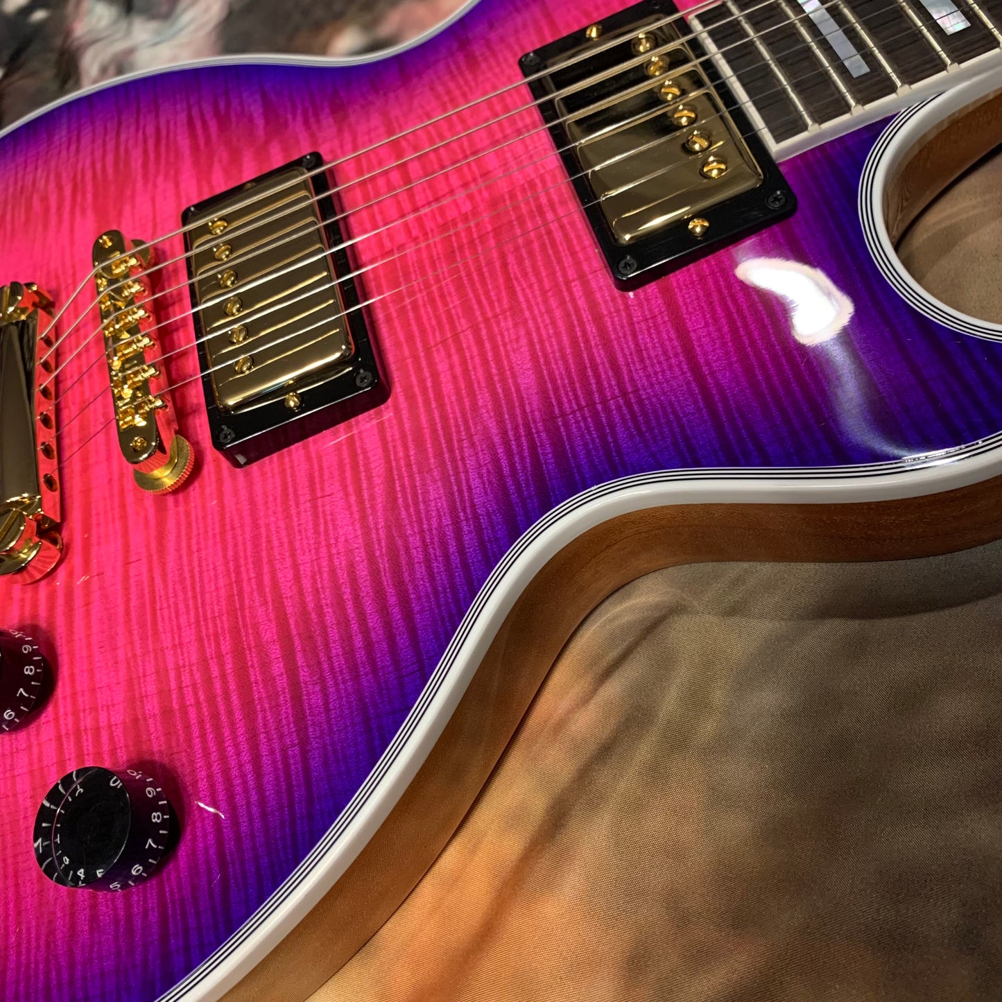 EXOTIC 🦄💋! 2024 Gibson Custom Shop Les Paul Custom Axcess Neon Burst AAA F Figured Flamed Desert Sunset Trans Pink Purple Violet Black Ebony Fretboard Full Gloss ‘57 Classic M2M Made To Measure Bengal Burst ABR-1 Stopbar PRS Orianthi Blooming Lotus Glow