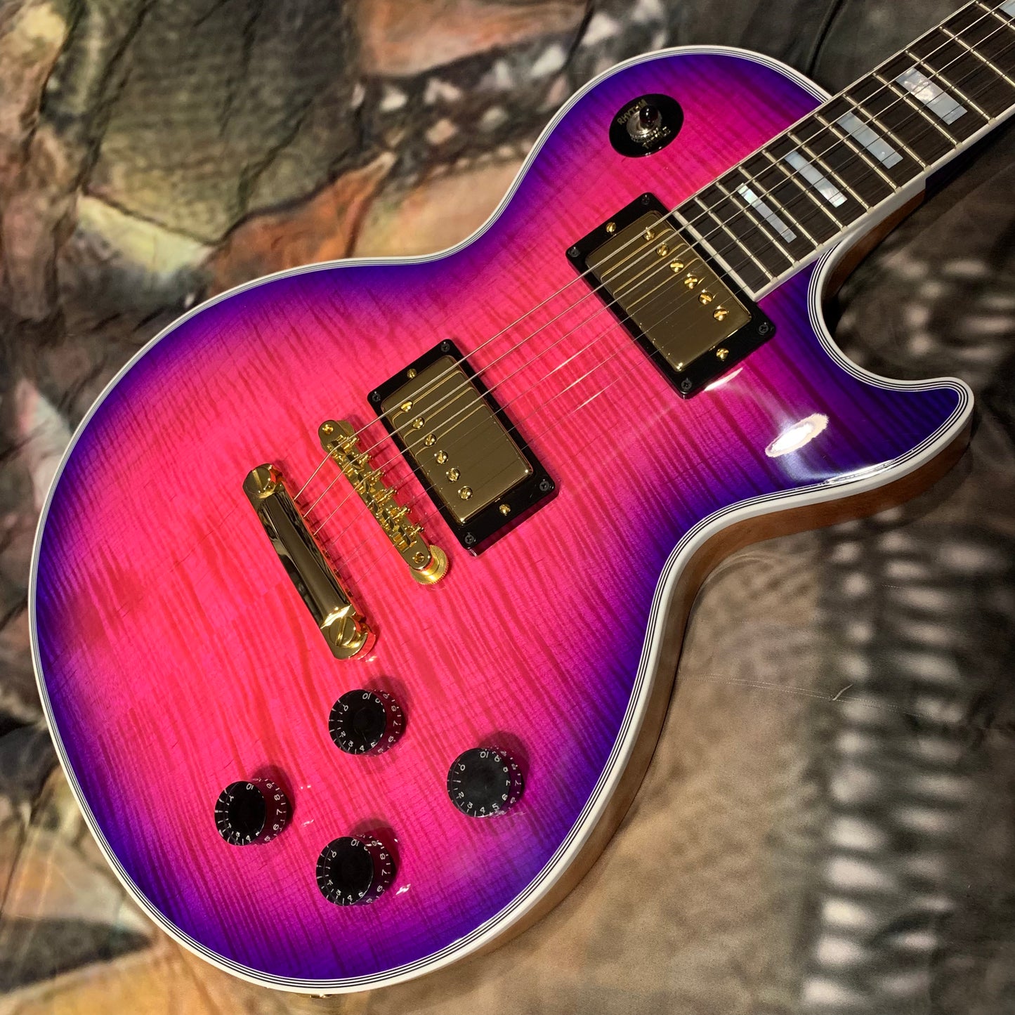 EXOTIC 🦄💋! 2024 Gibson Custom Shop Les Paul Custom Axcess Neon Burst AAA F Figured Flamed Desert Sunset Trans Pink Purple Violet Black Ebony Fretboard Full Gloss ‘57 Classic M2M Made To Measure Bengal Burst ABR-1 Stopbar PRS Orianthi Blooming Lotus Glow