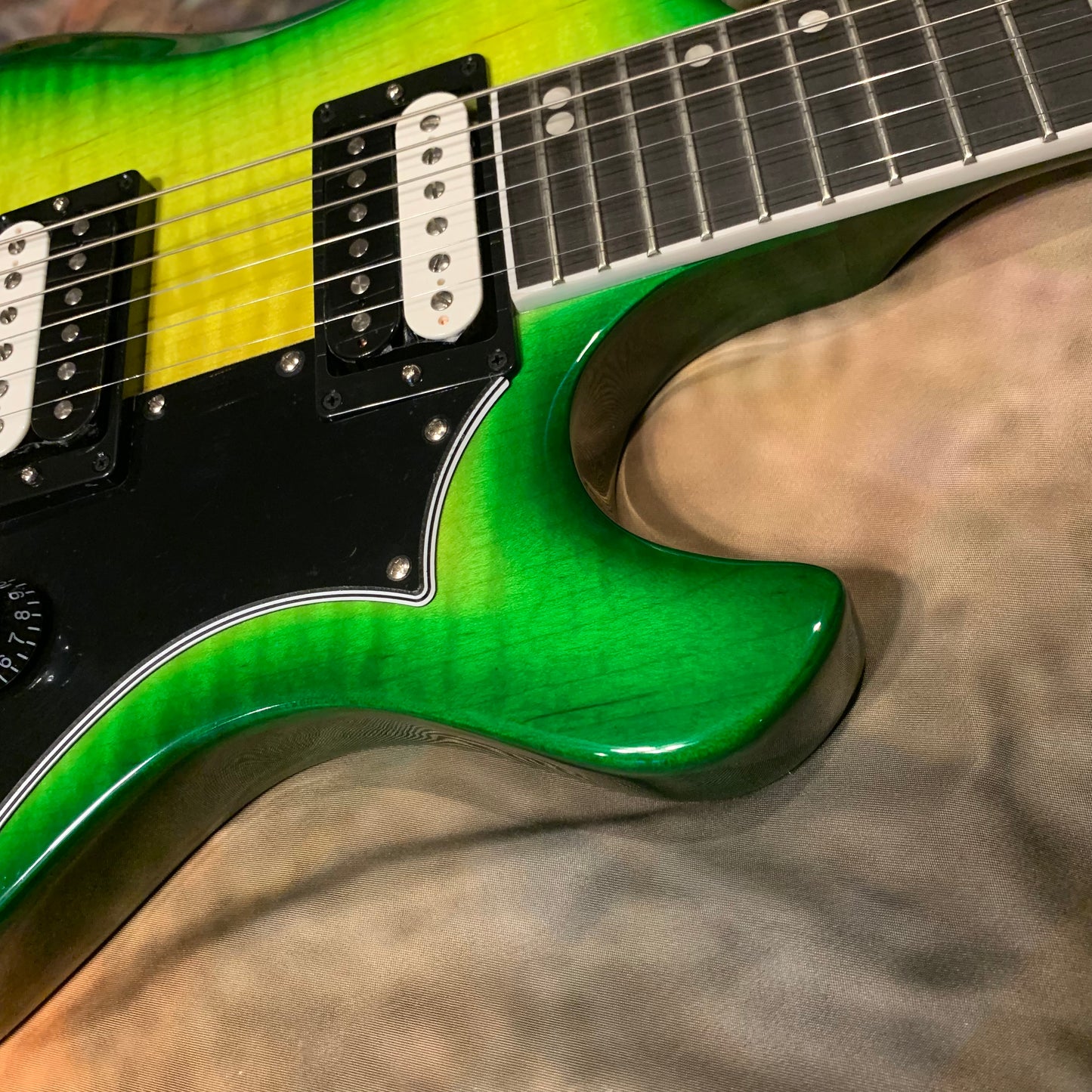 IGUANA 🦎🔥! 2024 Gibson USA Victory Figured Top Reissue Iguana Burst Trans Green Flamed Maple ‘80s Tribute Pickups 24 Fret Stopbar Coil Split 25.5” Scale Compound Radius Black Ebony Fretboard SlimTaper Neck Explorer Headstock Full Gloss Finish