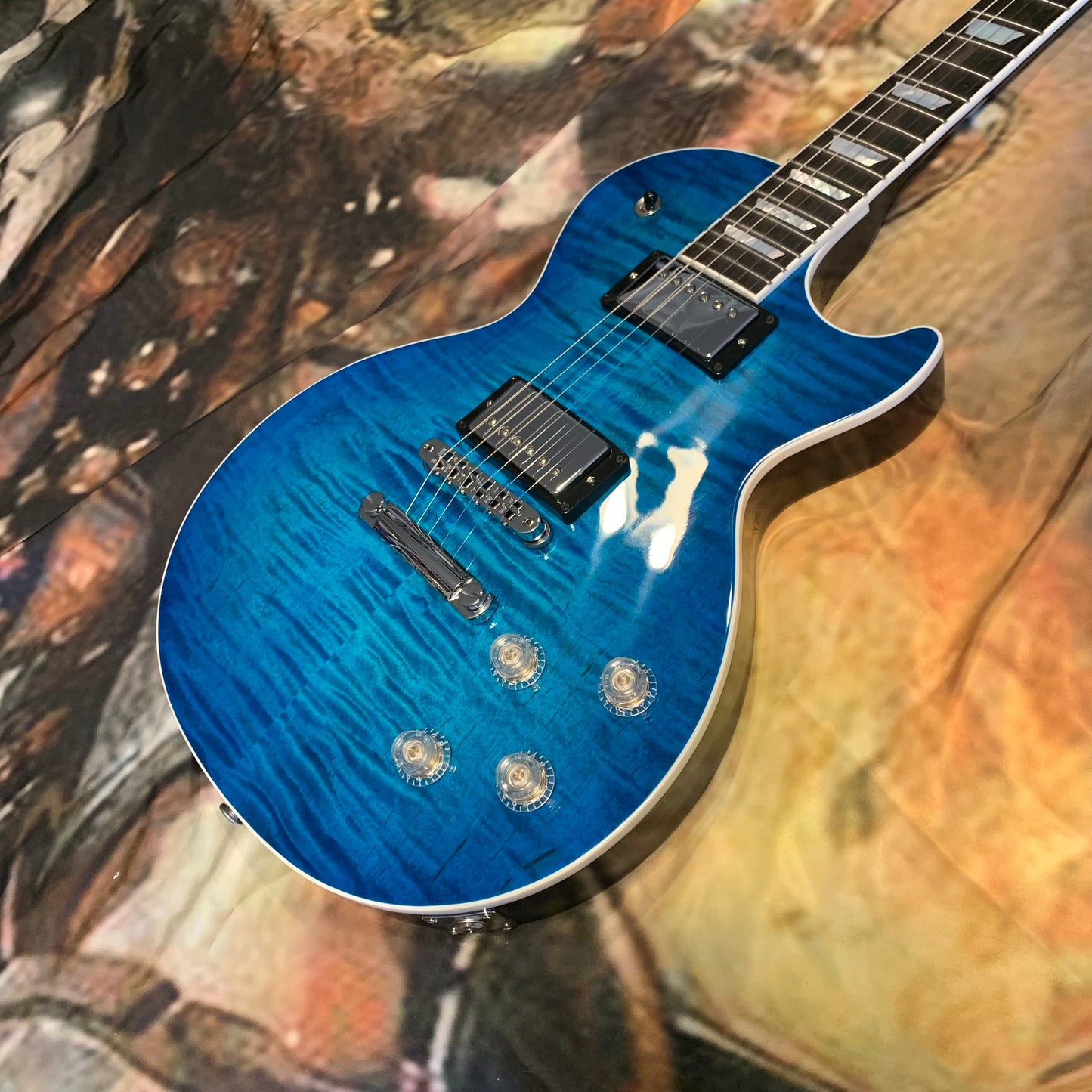 KILLER 😲🌊! 2024 Gibson USA Les Paul Modern Figured Cobalt Burst Ocean Water Blue Blueberry Ebony Fretboard Modern Standard Locking Grover Tuners Chrome Hardware AAA Premium Plus Top Axcess Heel Coil Tap Phase Inversion BurstBucker Pro Pickups