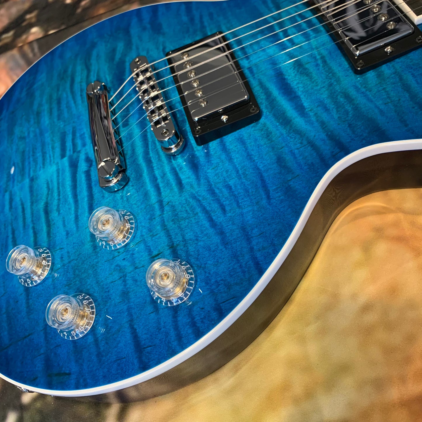 KILLER 😲🌊! 2024 Gibson USA Les Paul Modern Figured Cobalt Burst Ocean Water Blue Blueberry Ebony Fretboard Modern Standard Locking Grover Tuners Chrome Hardware AAA Premium Plus Top Axcess Heel Coil Tap Phase Inversion BurstBucker Pro Pickups