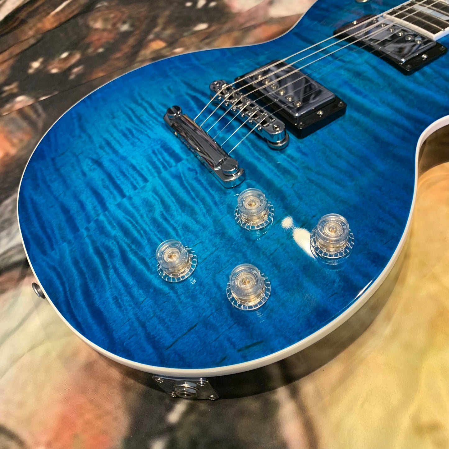 KILLER 😲🌊! 2024 Gibson USA Les Paul Modern Figured Cobalt Burst Ocean Water Blue Blueberry Ebony Fretboard Modern Standard Locking Grover Tuners Chrome Hardware AAA Premium Plus Top Axcess Heel Coil Tap Phase Inversion BurstBucker Pro Pickups