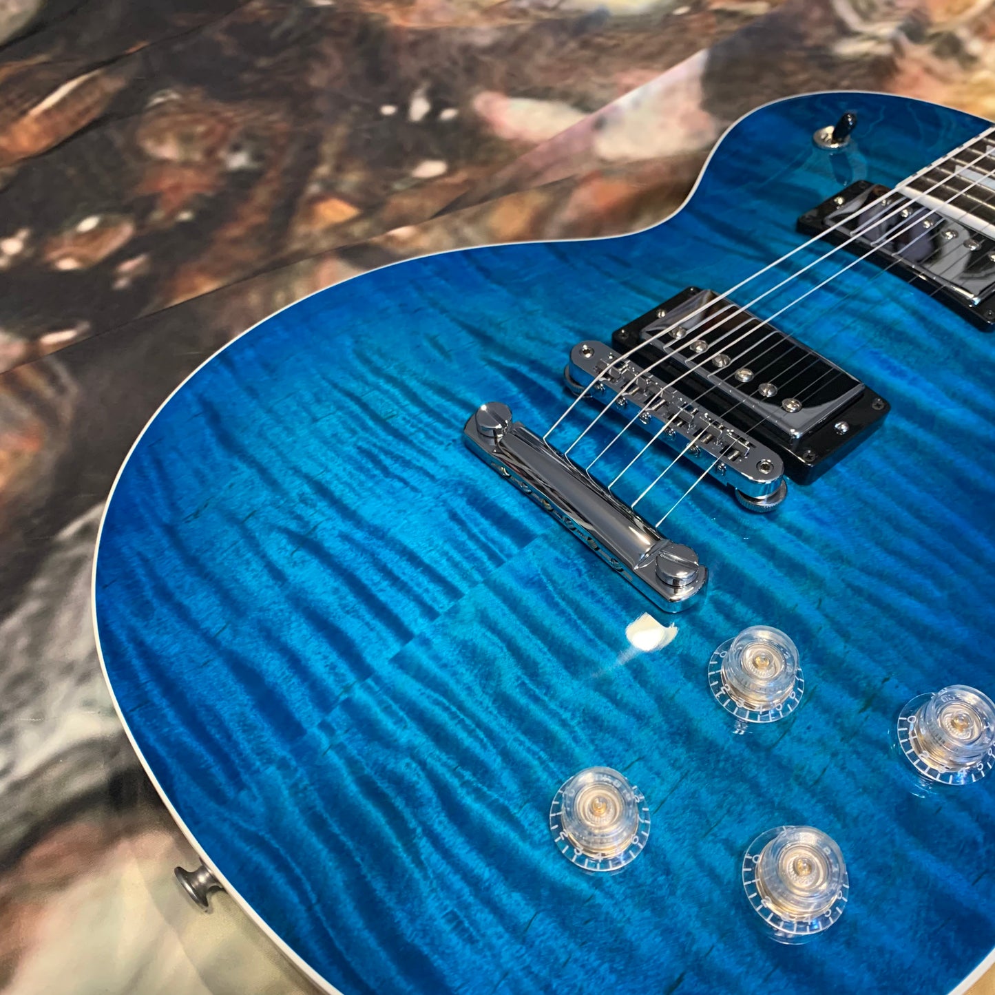 KILLER 😲🌊! 2024 Gibson USA Les Paul Modern Figured Cobalt Burst Ocean Water Blue Blueberry Ebony Fretboard Modern Standard Locking Grover Tuners Chrome Hardware AAA Premium Plus Top Axcess Heel Coil Tap Phase Inversion BurstBucker Pro Pickups