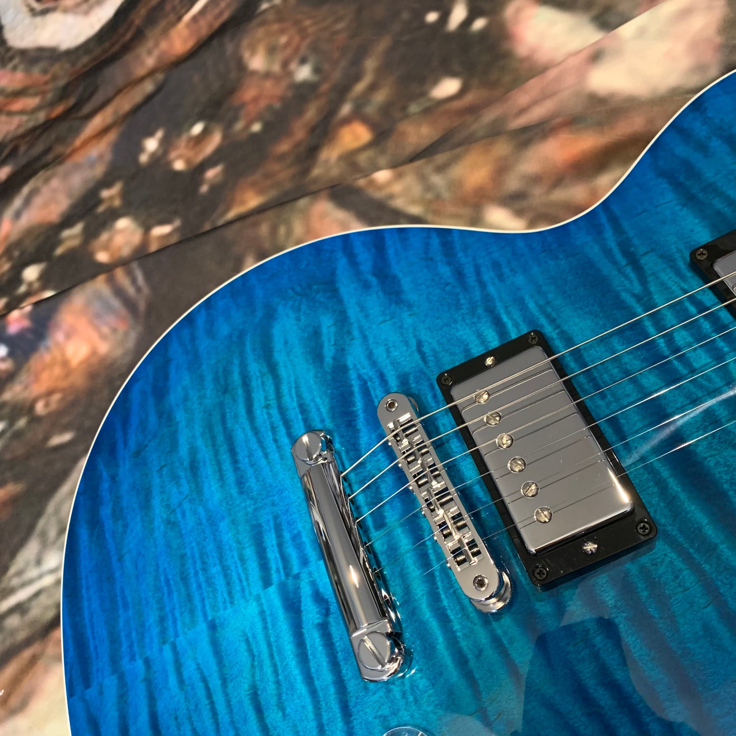 KILLER 😲🌊! 2024 Gibson USA Les Paul Modern Figured Cobalt Burst Ocean Water Blue Blueberry Ebony Fretboard Modern Standard Locking Grover Tuners Chrome Hardware AAA Premium Plus Top Axcess Heel Coil Tap Phase Inversion BurstBucker Pro Pickups