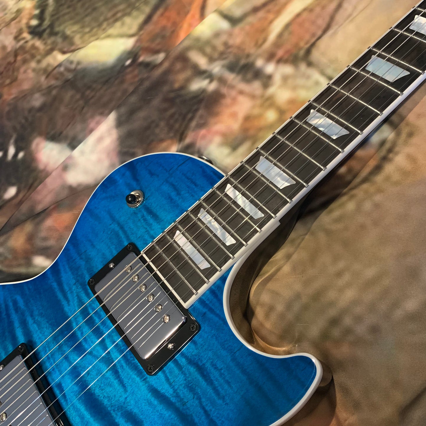 KILLER 😲🌊! 2024 Gibson USA Les Paul Modern Figured Cobalt Burst Ocean Water Blue Blueberry Ebony Fretboard Modern Standard Locking Grover Tuners Chrome Hardware AAA Premium Plus Top Axcess Heel Coil Tap Phase Inversion BurstBucker Pro Pickups