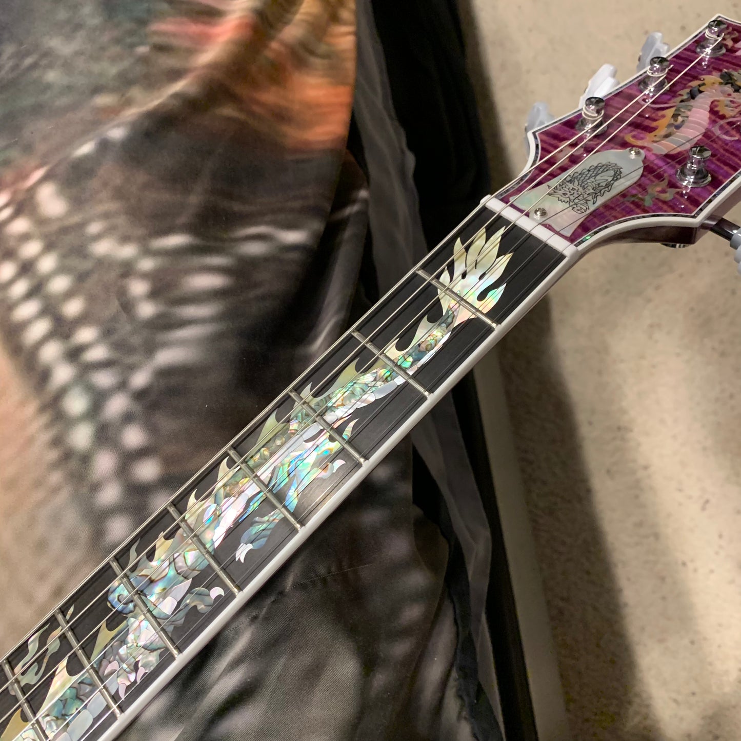DRAGON 🐉🐲! 2025 Gibson Custom Shop Les Paul Dragon Purple Denim Blue Trans Violet Pink Flame Top TV White Ebony Classic White CustomBuckers M2M Made To Measure Ultima PRS Modern Supreme Burst Abalone Master Artisan Collector’s Limited Edition Figured