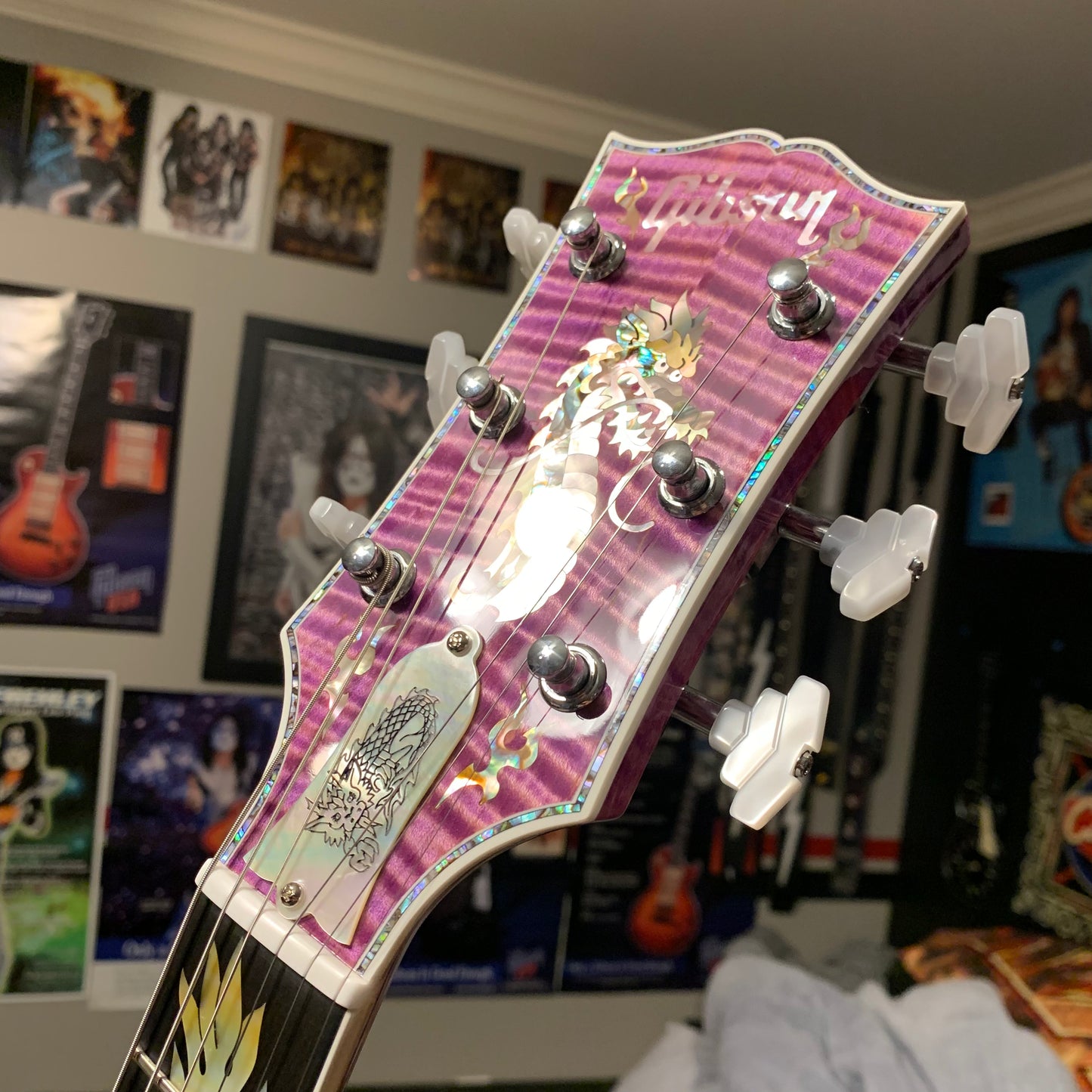 DRAGON 🐉🐲! 2025 Gibson Custom Shop Les Paul Dragon Purple Denim Blue Trans Violet Pink Flame Top TV White Ebony Classic White CustomBuckers M2M Made To Measure Ultima PRS Modern Supreme Burst Abalone Master Artisan Collector’s Limited Edition Figured