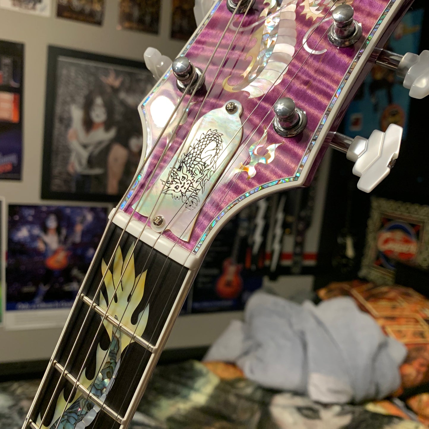 DRAGON 🐉🐲! 2025 Gibson Custom Shop Les Paul Dragon Purple Denim Blue Trans Violet Pink Flame Top TV White Ebony Classic White CustomBuckers M2M Made To Measure Ultima PRS Modern Supreme Burst Abalone Master Artisan Collector’s Limited Edition Figured