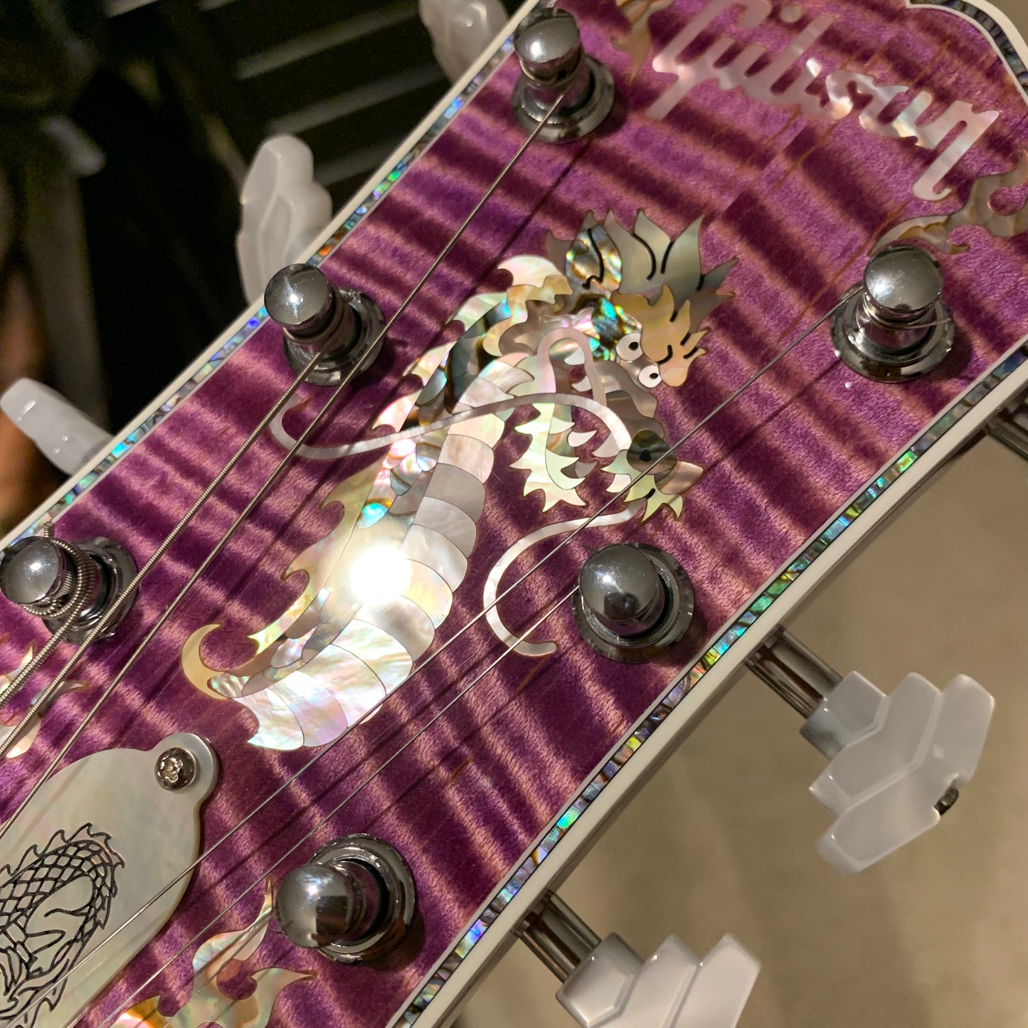 DRAGON 🐉🐲! 2025 Gibson Custom Shop Les Paul Dragon Purple Denim Blue Trans Violet Pink Flame Top TV White Ebony Classic White CustomBuckers M2M Made To Measure Ultima PRS Modern Supreme Burst Abalone Master Artisan Collector’s Limited Edition Figured
