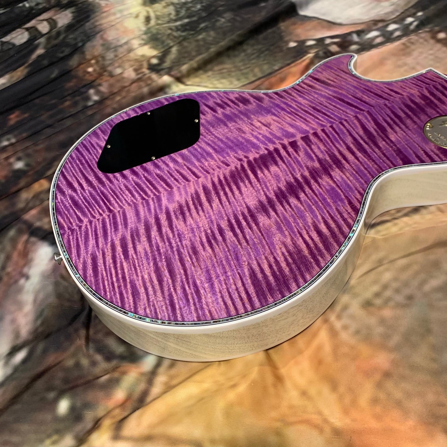 DRAGON 🐉🐲! 2025 Gibson Custom Shop Les Paul Dragon Purple Denim Blue Trans Violet Pink Flame Top TV White Ebony Classic White CustomBuckers M2M Made To Measure Ultima PRS Modern Supreme Burst Abalone Master Artisan Collector’s Limited Edition Figured