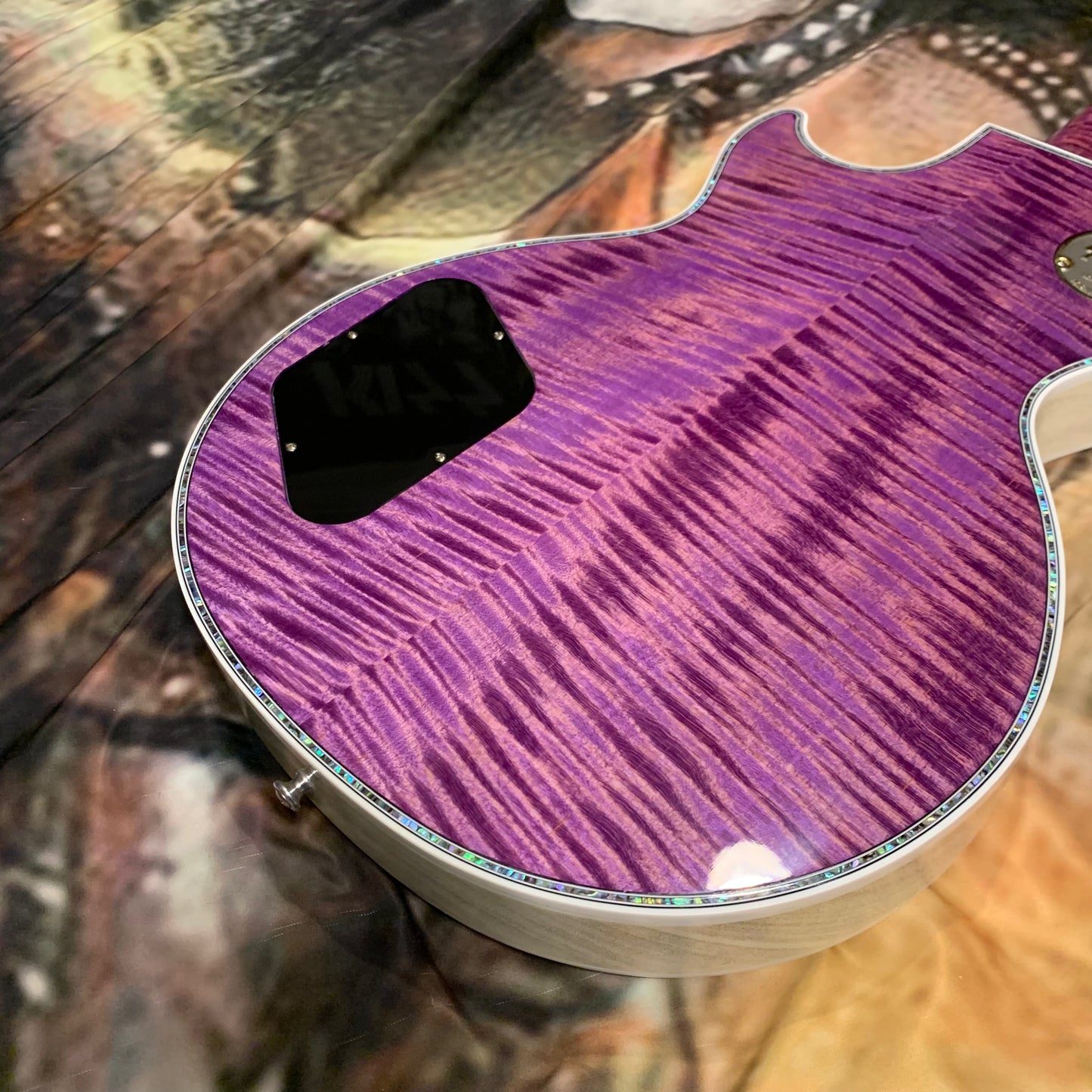 DRAGON 🐉🐲! 2025 Gibson Custom Shop Les Paul Dragon Purple Denim Blue Trans Violet Pink Flame Top TV White Ebony Classic White CustomBuckers M2M Made To Measure Ultima PRS Modern Supreme Burst Abalone Master Artisan Collector’s Limited Edition Figured