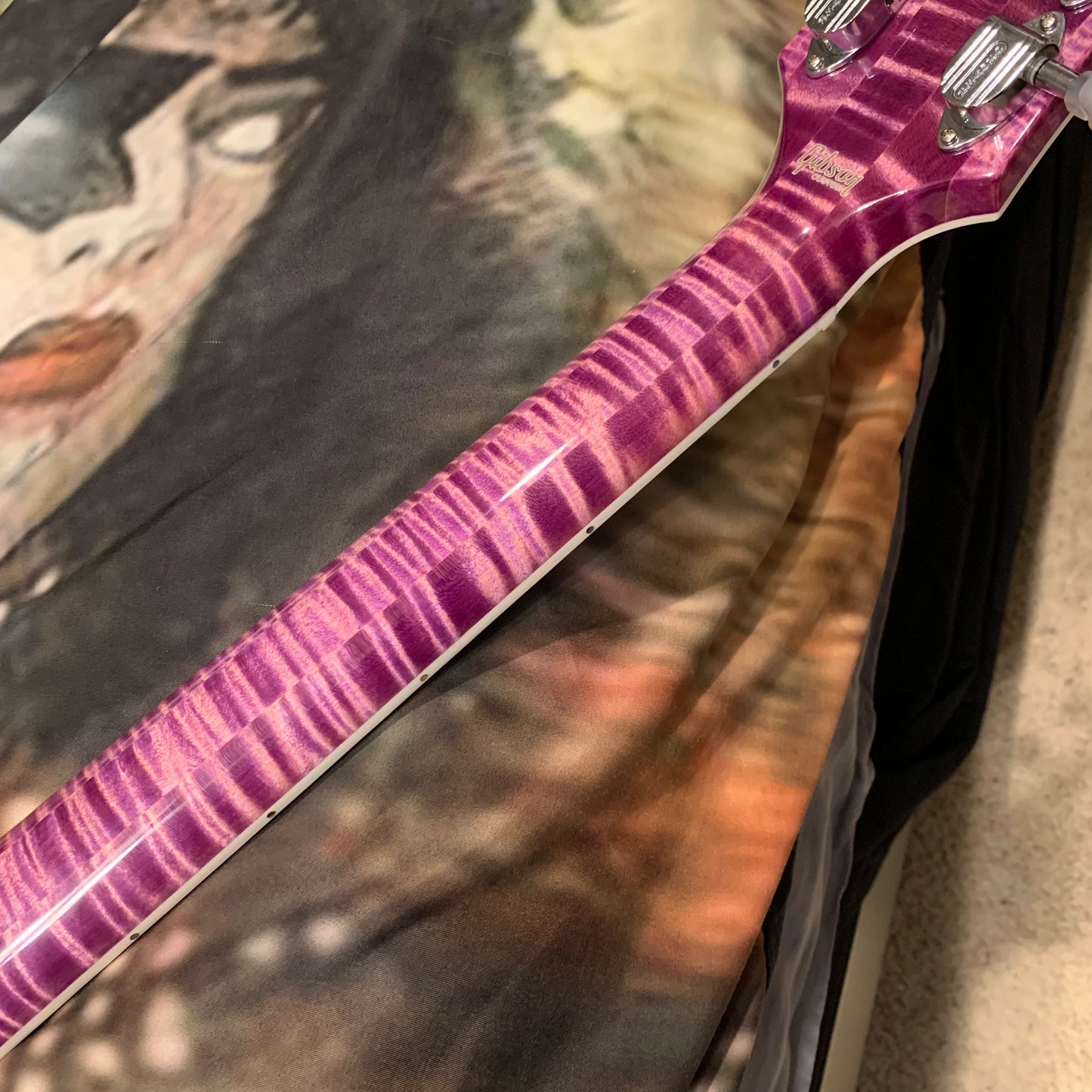 DRAGON 🐉🐲! 2025 Gibson Custom Shop Les Paul Dragon Purple Denim Blue Trans Violet Pink Flame Top TV White Ebony Classic White CustomBuckers M2M Made To Measure Ultima PRS Modern Supreme Burst Abalone Master Artisan Collector’s Limited Edition Figured