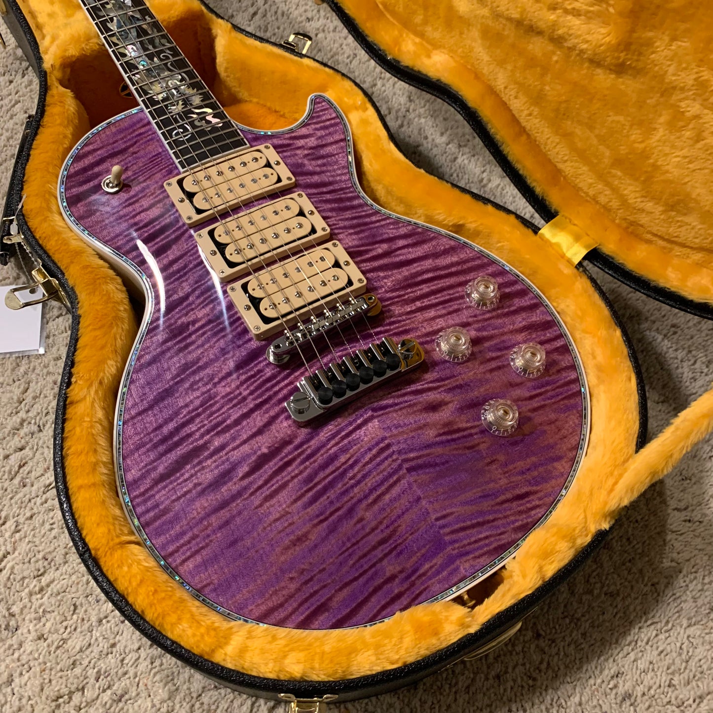 DRAGON 🐉🐲! 2025 Gibson Custom Shop Les Paul Dragon Purple Denim Blue Trans Violet Pink Flame Top TV White Ebony Classic White CustomBuckers M2M Made To Measure Ultima PRS Modern Supreme Burst Abalone Master Artisan Collector’s Limited Edition Figured