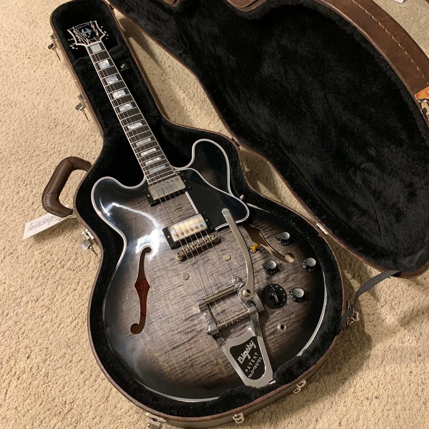 COBRA BURST 🐍! 2026 Gibson Custom Shop Gary Clark Jr. Signature ES-355 Translucent Ebony Black Silver Burst Trans Silverburst VOS Limited Edition Ebony Fretboard Nickel Mono Varitone Exclusive CustomBucker Pickups Modern F Figured Q Quilt Maple B7 Bigsby