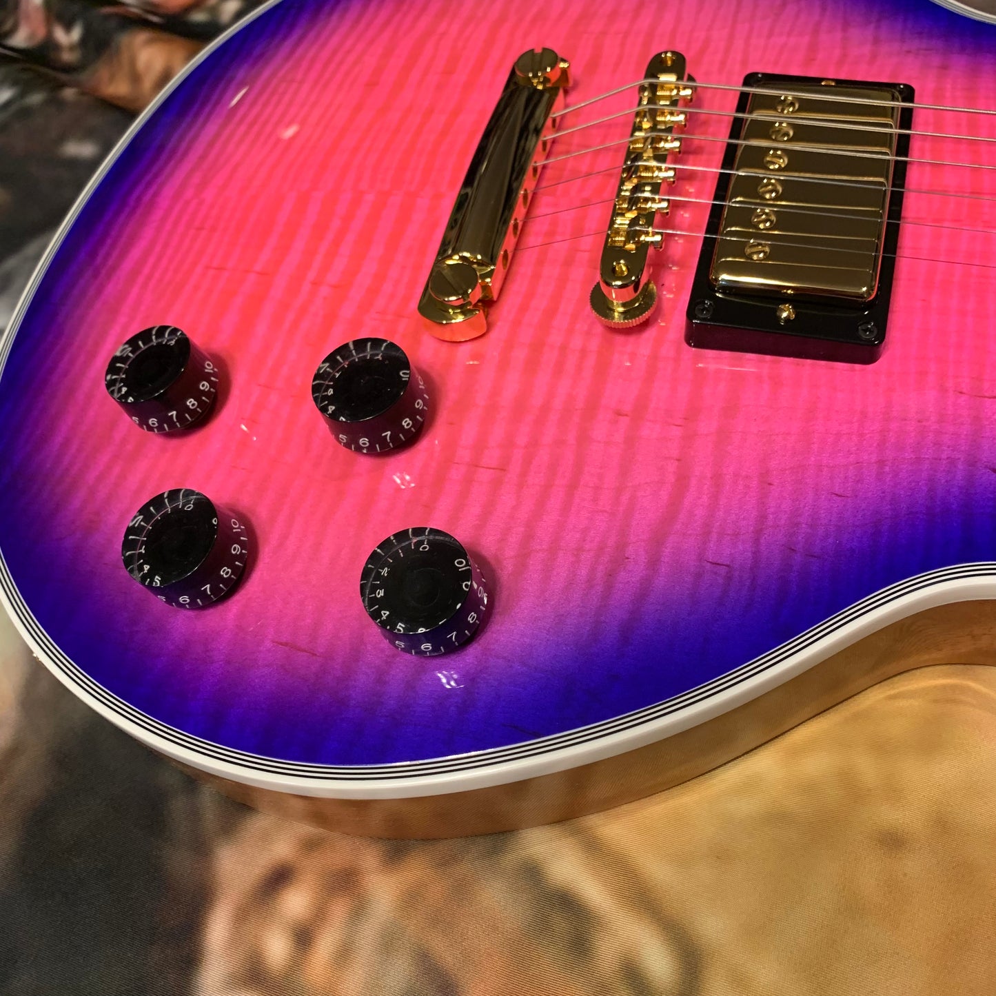 EXOTIC 🦄💋! 2026 Gibson Custom Shop Les Paul Custom Axcess Neon Burst AAA F Figured Flamed Desert Sunset Trans Pink Purple Violet Black Ebony Fretboard Full Gloss ‘57 Classic M2M Made To Measure Bengal Burst ABR-1 Stopbar PRS Orianthi Blooming Lotus Glow
