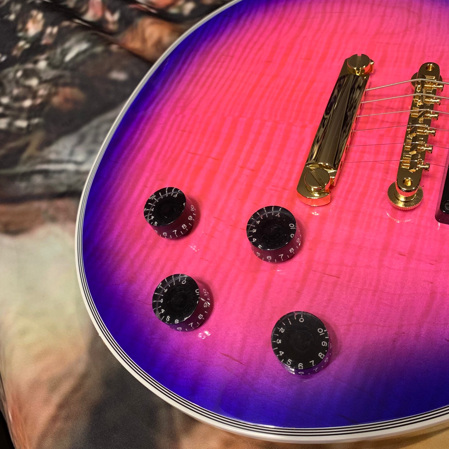 EXOTIC 🦄💋! 2026 Gibson Custom Shop Les Paul Custom Axcess Neon Burst AAA F Figured Flamed Desert Sunset Trans Pink Purple Violet Black Ebony Fretboard Full Gloss ‘57 Classic M2M Made To Measure Bengal Burst ABR-1 Stopbar PRS Orianthi Blooming Lotus Glow