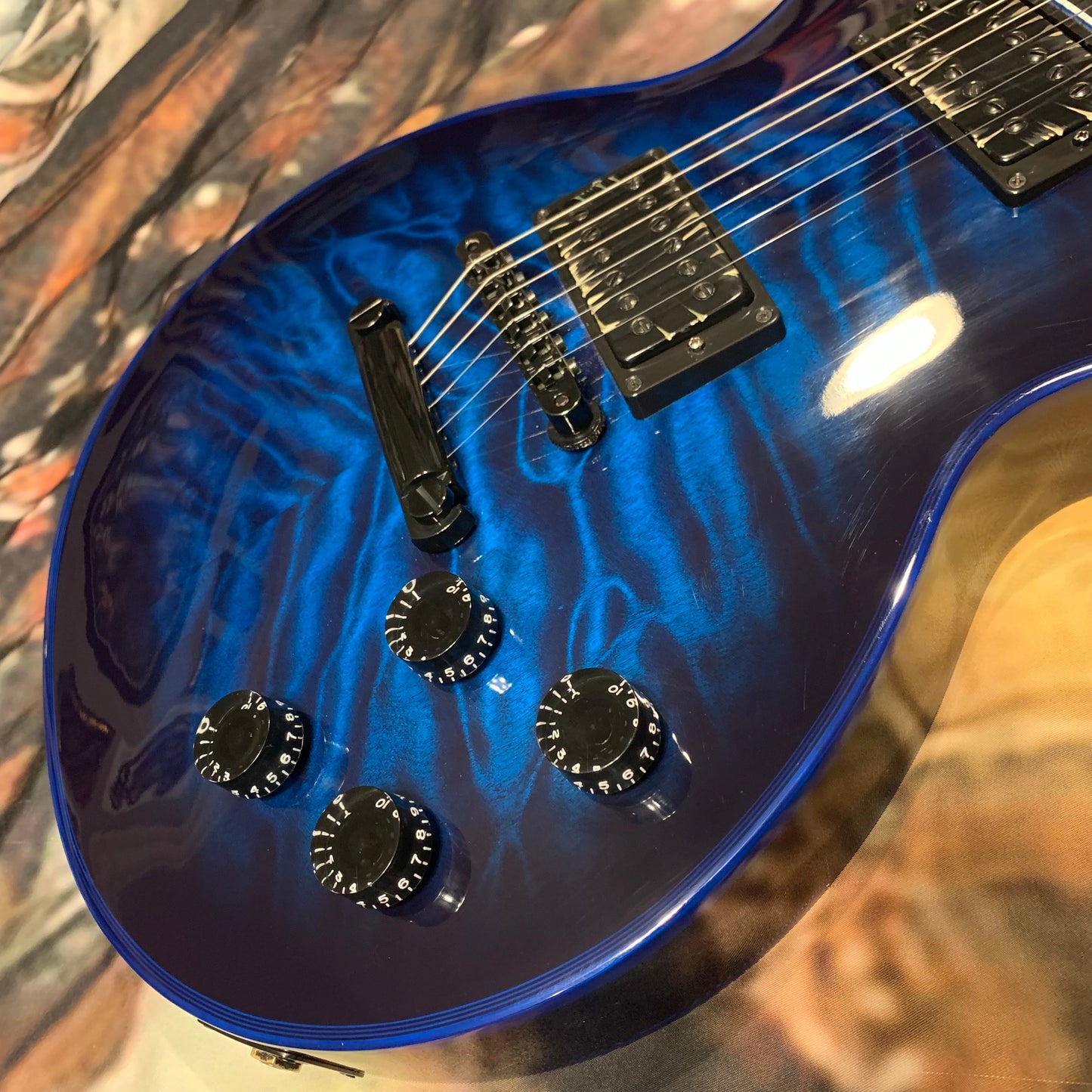 STINGER 🐈🕷️! 2015 Gibson Custom Shop Les Paul Custom Quilt Top M2M Made To Measure Blue Widow Burst Trans Aqua Black Fretboard Bare Knuckel Juggernaut Blackout Special Order Figured F Q 5A 7A Abalone Inlay Blueberry Cobalt
