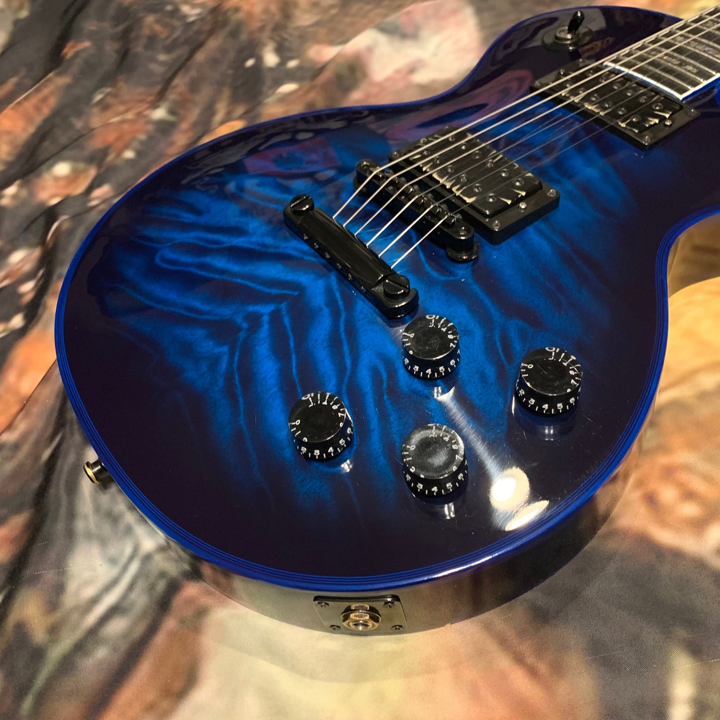 STINGER 🐈🕷️! 2015 Gibson Custom Shop Les Paul Custom Quilt Top M2M Made To Measure Blue Widow Burst Trans Aqua Black Fretboard Bare Knuckel Juggernaut Blackout Special Order Figured F Q 5A 7A Abalone Inlay Blueberry Cobalt