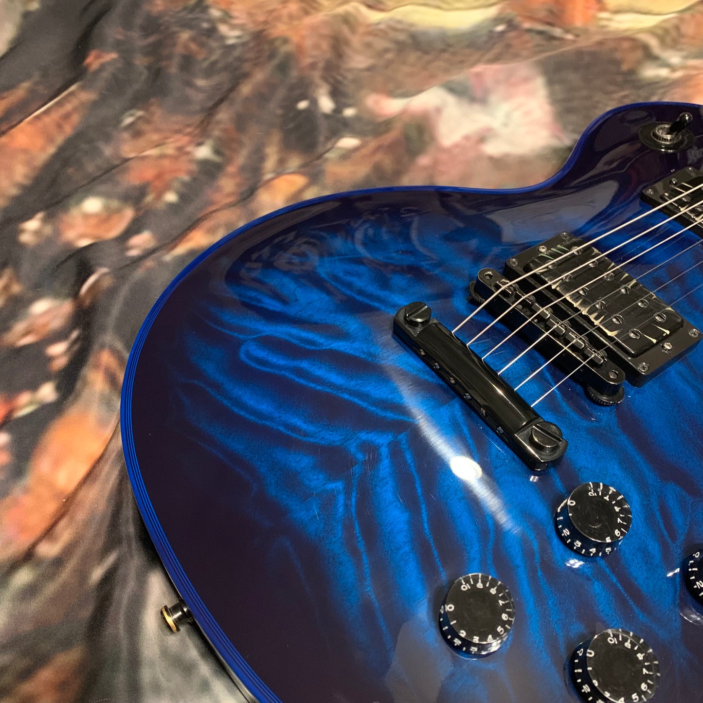STINGER 🐈🕷️! 2015 Gibson Custom Shop Les Paul Custom Quilt Top M2M Made To Measure Blue Widow Burst Trans Aqua Black Fretboard Bare Knuckel Juggernaut Blackout Special Order Figured F Q 5A 7A Abalone Inlay Blueberry Cobalt