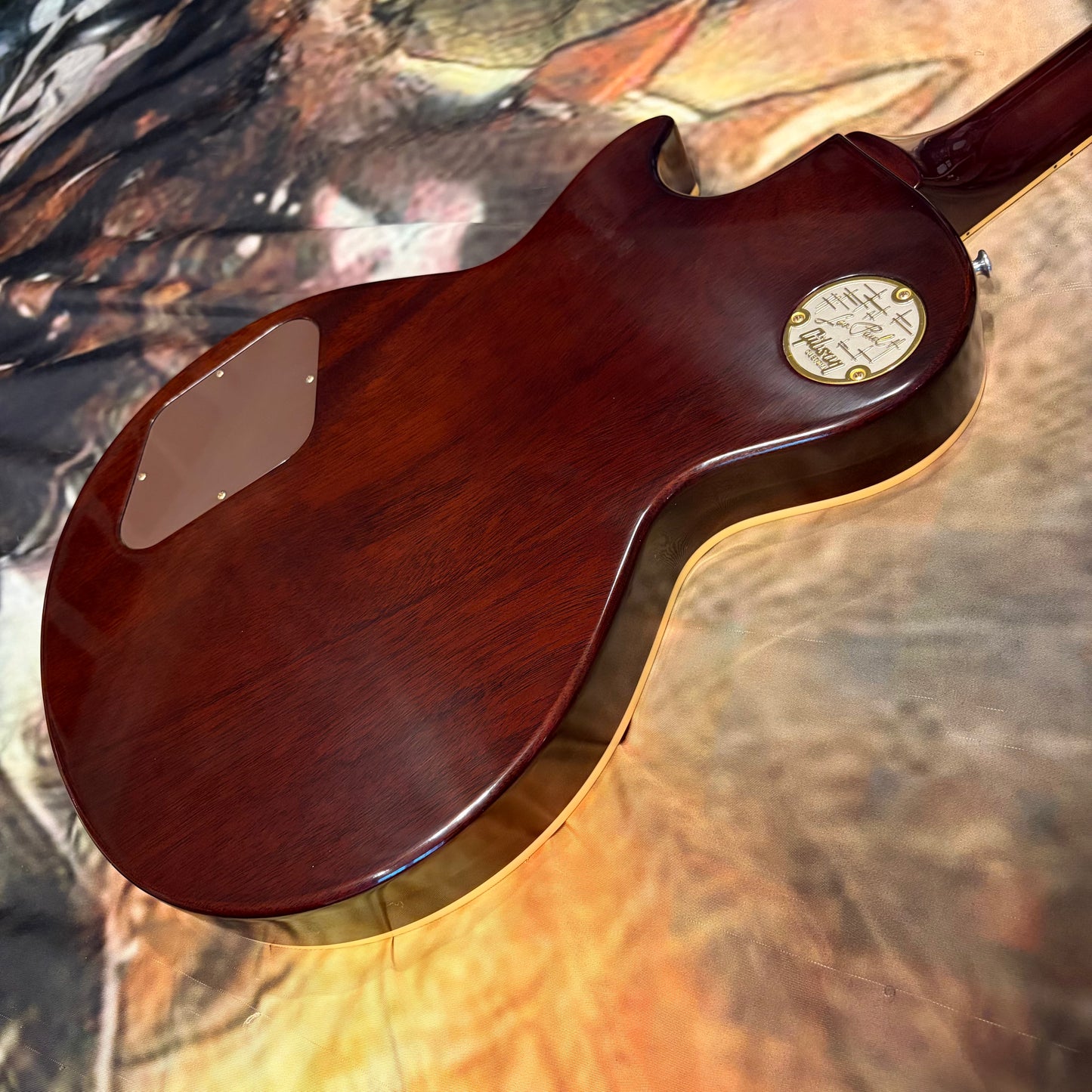 FANCY 💃! 2026 Gibson Custom Shop '76 Les Paul Deluxe Reissue Rocket Red Sparkle Top VOS Limited Edition LE 1976 Standard Norlin Era Mini Humbuckers Maple Neck Sandwich Body Construction ABR-1 Bridge Chrome Hardware Cream Plastics Brown Walnut Body