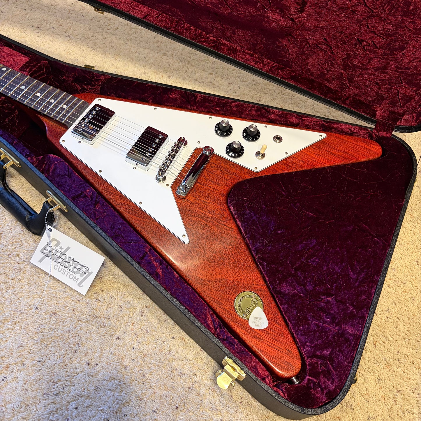 MEDALLION 🏅! 2026 Gibson Custom Shop '71 Medallion Flying V Limited Edition Reissue RI Faded Cherry Red VOS LE 1971 Standard Norlin Era T Top Humbucker Pickups Mahogany Body Neck Construction ABR-1 Bridge Chrome Hardware Cream Plastics