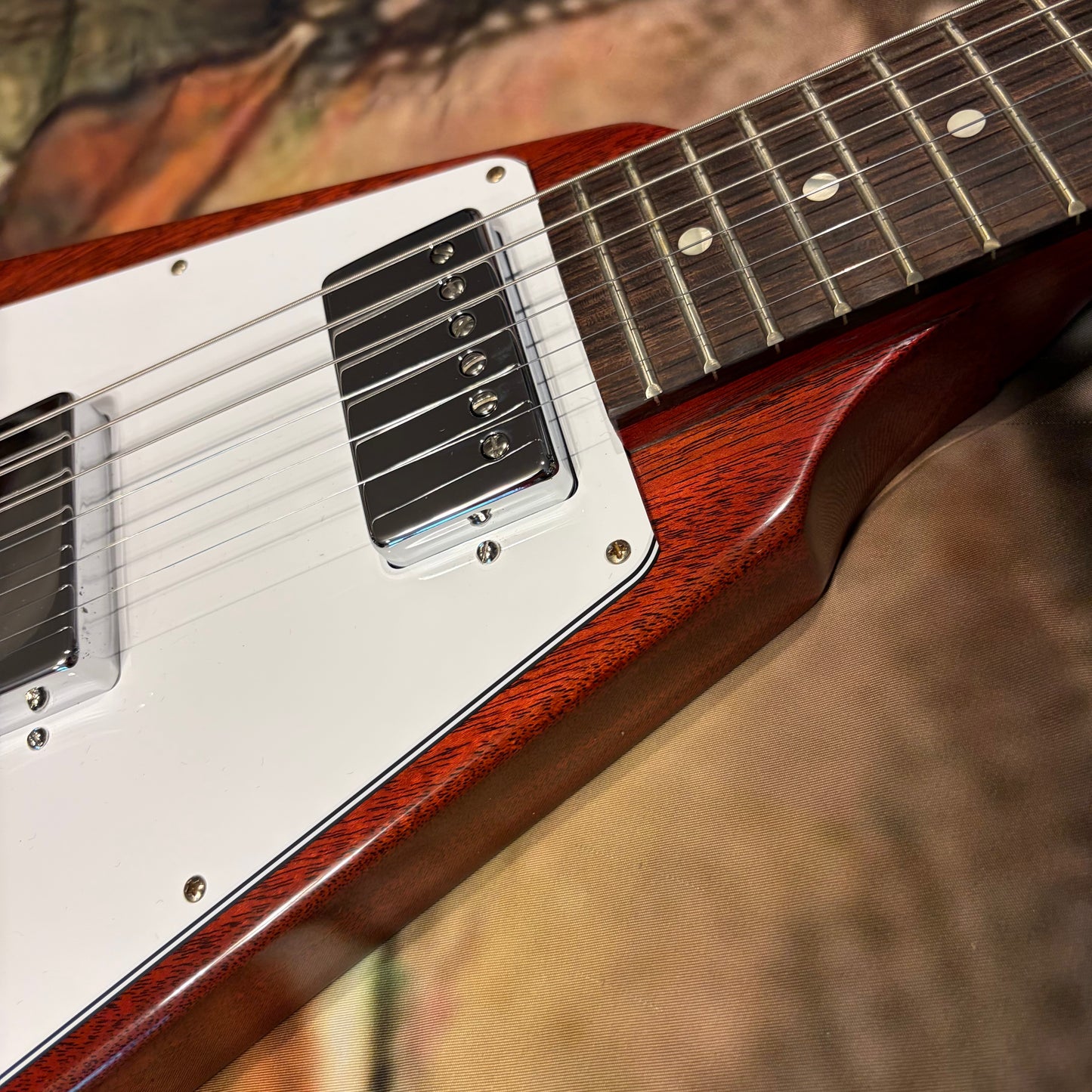 MEDALLION 🏅! 2026 Gibson Custom Shop '71 Medallion Flying V Limited Edition Reissue RI Faded Cherry Red VOS LE 1971 Standard Norlin Era T Top Humbucker Pickups Mahogany Body Neck Construction ABR-1 Bridge Chrome Hardware Cream Plastics