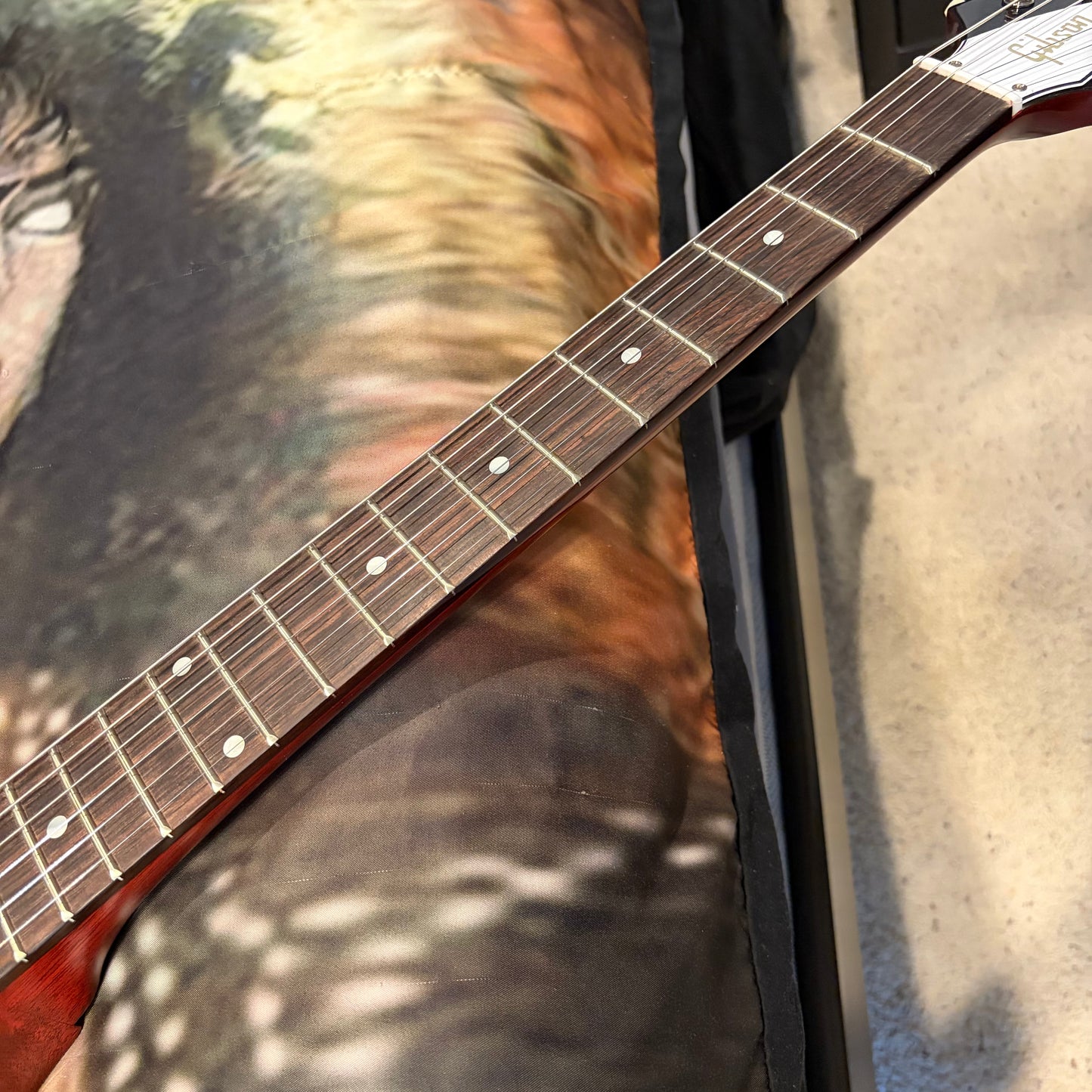 MEDALLION 🏅! 2026 Gibson Custom Shop '71 Medallion Flying V Limited Edition Reissue RI Faded Cherry Red VOS LE 1971 Standard Norlin Era T Top Humbucker Pickups Mahogany Body Neck Construction ABR-1 Bridge Chrome Hardware Cream Plastics