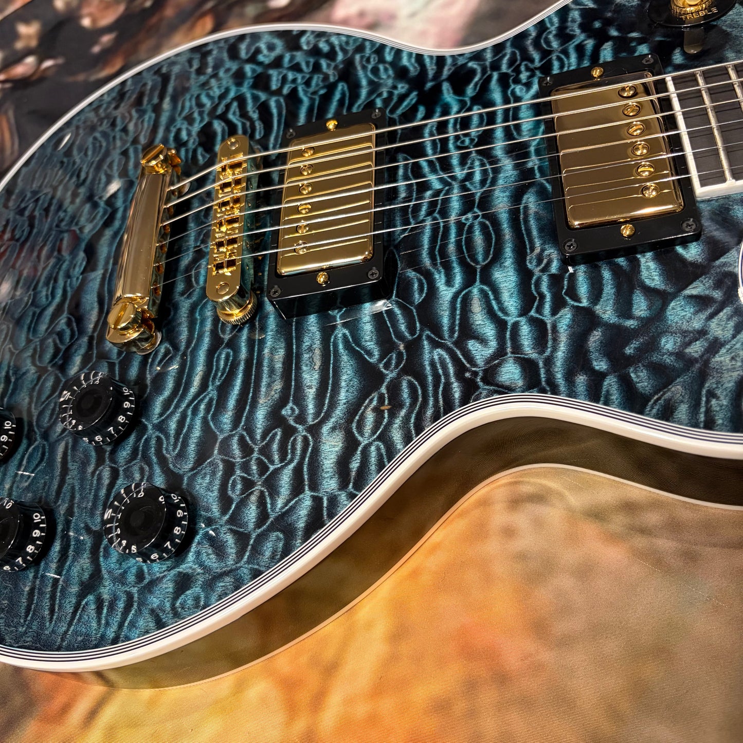 QUILT 👵! 2025 Gibson Custom Shop Les Paul Custom 7A Quilt Top M2M Made To Measure Northen Lights Ebony Fretboard Special Order Figured F Q 5A 7A 1960 V2 Neck Nordic Blue Blueberry Cobalt Trans Aqua Custombucker Pickups Gold Hardware Full Gloss