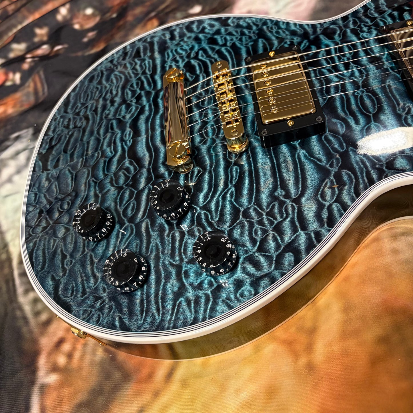 QUILT 👵! 2025 Gibson Custom Shop Les Paul Custom 7A Quilt Top M2M Made To Measure Northen Lights Ebony Fretboard Special Order Figured F Q 5A 7A 1960 V2 Neck Nordic Blue Blueberry Cobalt Trans Aqua Custombucker Pickups Gold Hardware Full Gloss