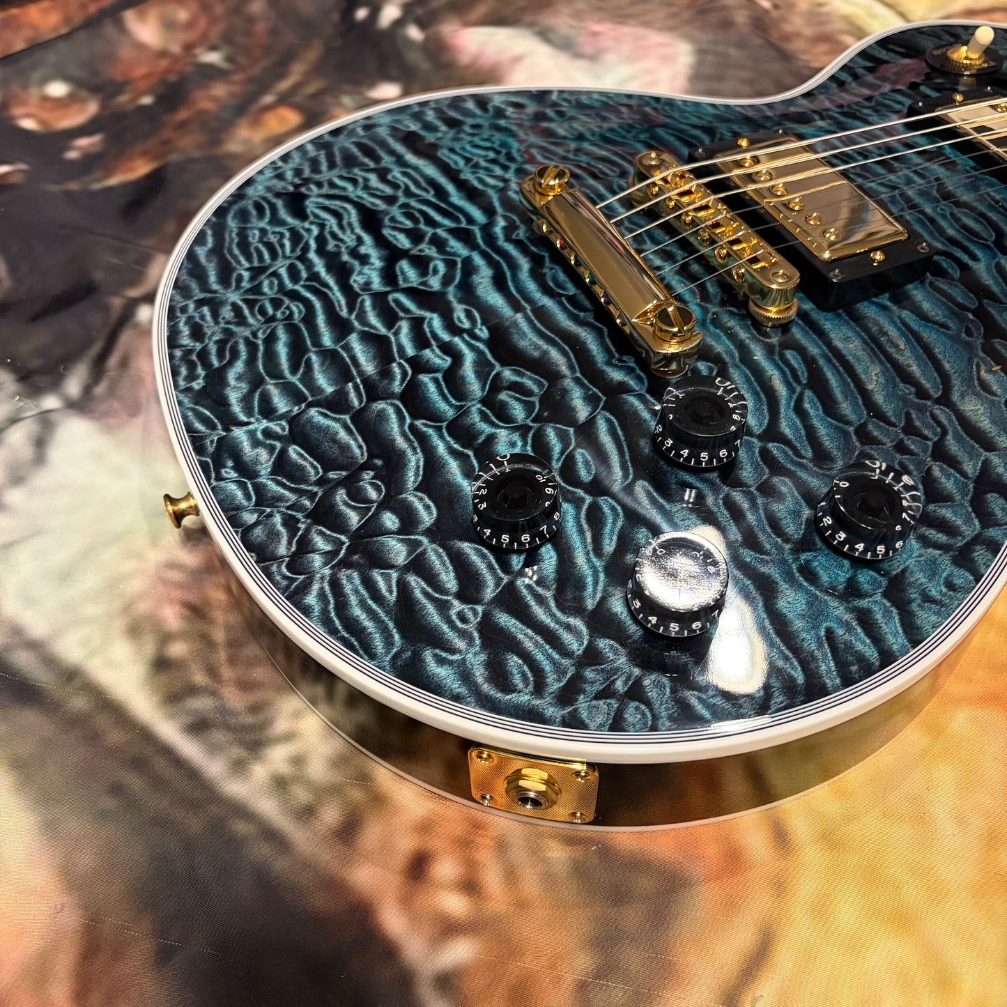 QUILT 👵! 2025 Gibson Custom Shop Les Paul Custom 7A Quilt Top M2M Made To Measure Northen Lights Ebony Fretboard Special Order Figured F Q 5A 7A 1960 V2 Neck Nordic Blue Blueberry Cobalt Trans Aqua Custombucker Pickups Gold Hardware Full Gloss