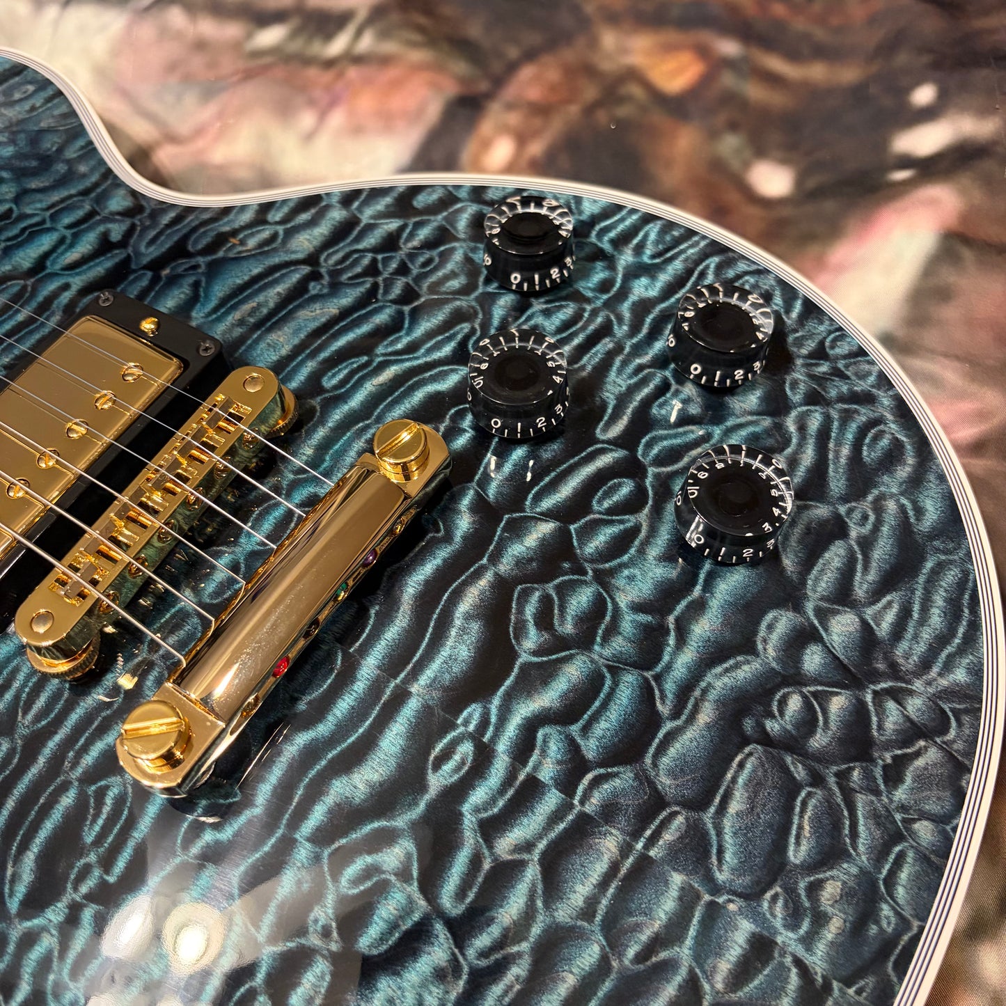 QUILT 👵! 2025 Gibson Custom Shop Les Paul Custom 7A Quilt Top M2M Made To Measure Northen Lights Ebony Fretboard Special Order Figured F Q 5A 7A 1960 V2 Neck Nordic Blue Blueberry Cobalt Trans Aqua Custombucker Pickups Gold Hardware Full Gloss