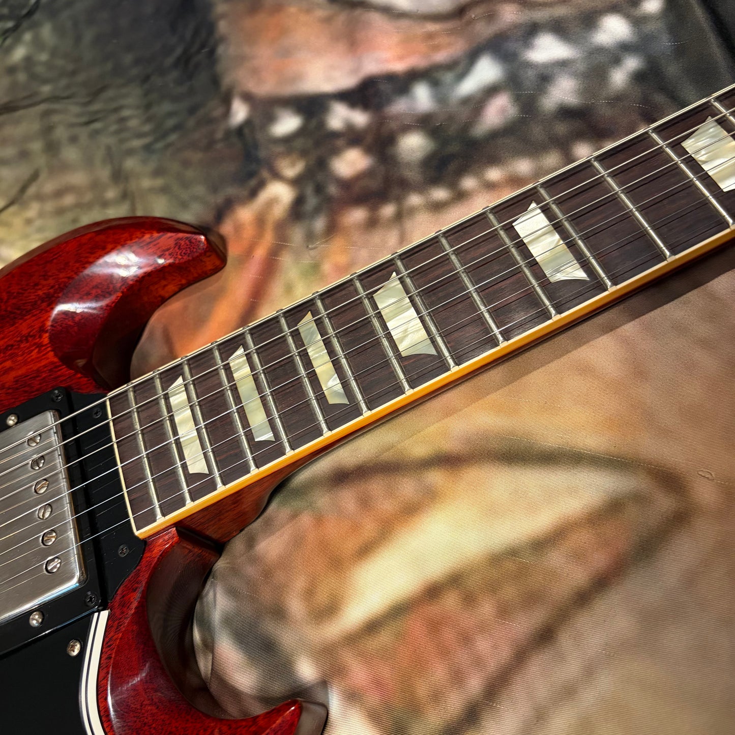 CLASSIC 👹! 2026 Gibson Custom Shop 1961 SG Les Paul Standard VOS ‘61 Historic Reissue Stop Bar Cherry Red Aniline Dye Brown Rosewood Fretboard Nickel Hardware CustomBucker AlNiCo III Pickups Golden Era Tribute AC/DC Vibes Hide Glue Construction