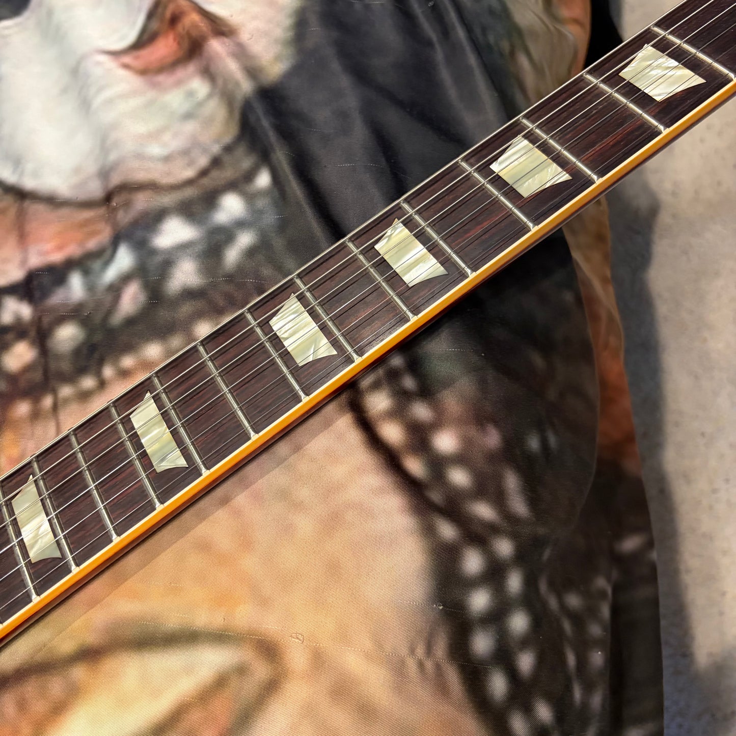 CLASSIC 👹! 2026 Gibson Custom Shop 1961 SG Les Paul Standard VOS ‘61 Historic Reissue Stop Bar Cherry Red Aniline Dye Brown Rosewood Fretboard Nickel Hardware CustomBucker AlNiCo III Pickups Golden Era Tribute AC/DC Vibes Hide Glue Construction
