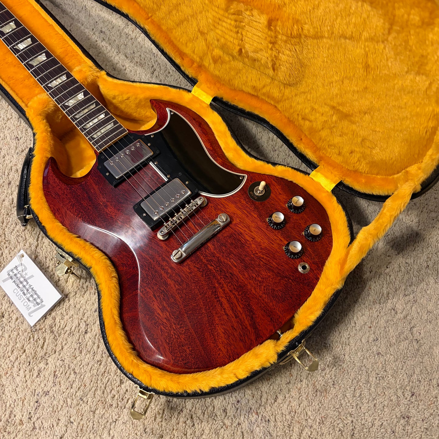 CLASSIC 👹! 2026 Gibson Custom Shop 1961 SG Les Paul Standard VOS ‘61 Historic Reissue Stop Bar Cherry Red Aniline Dye Brown Rosewood Fretboard Nickel Hardware CustomBucker AlNiCo III Pickups Golden Era Tribute AC/DC Vibes Hide Glue Construction