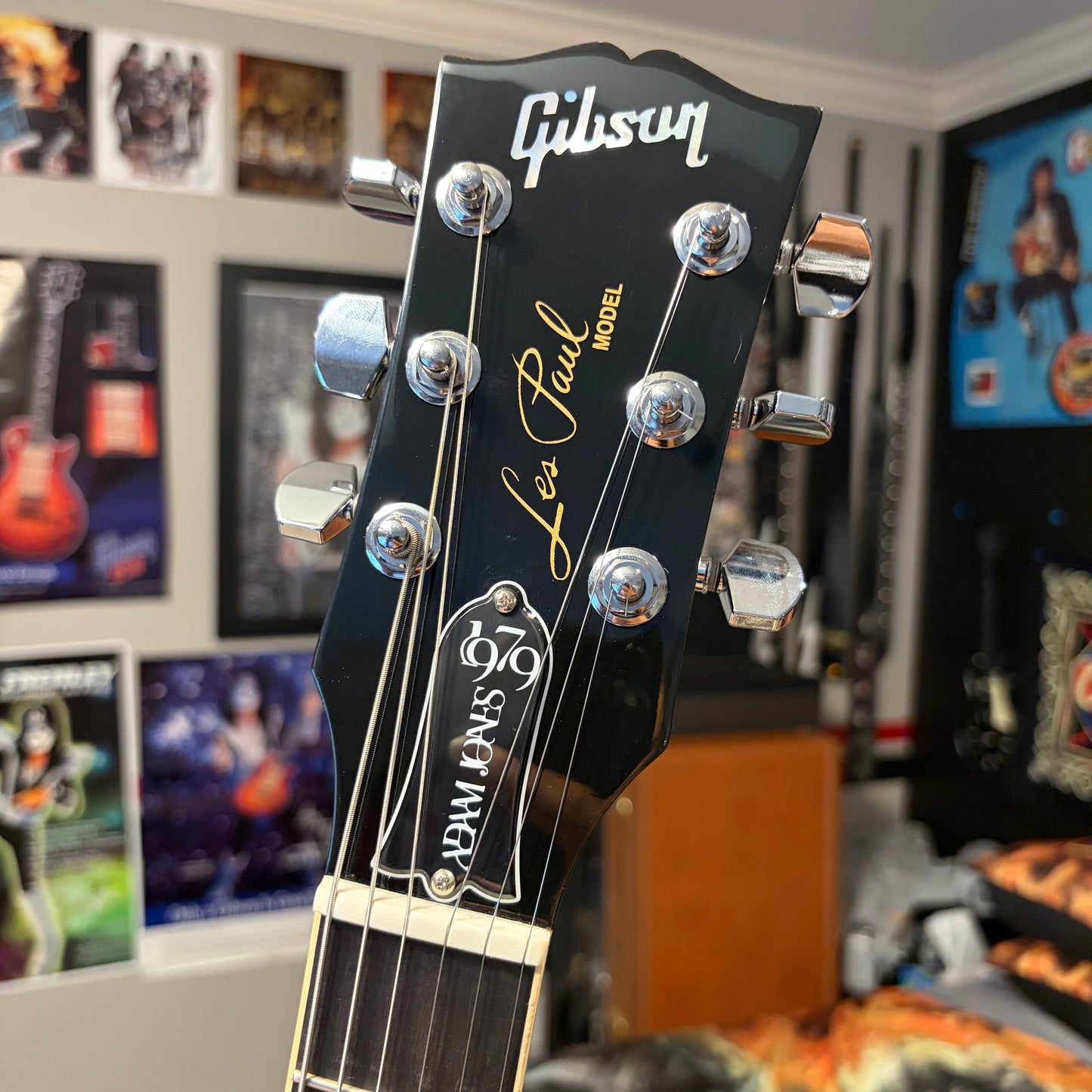 TOOL 🛠️! 2025 Gibson USA Adam Jones Signature Les Paul Standard Antique Silverburst Metallic Sparkle Black Ebony Fretboard Custom Modern Grover Tuners Chrome Hardware BurstBucker 1 DC High Gain Pickups 1979 ‘79 Norlin Era Tribute