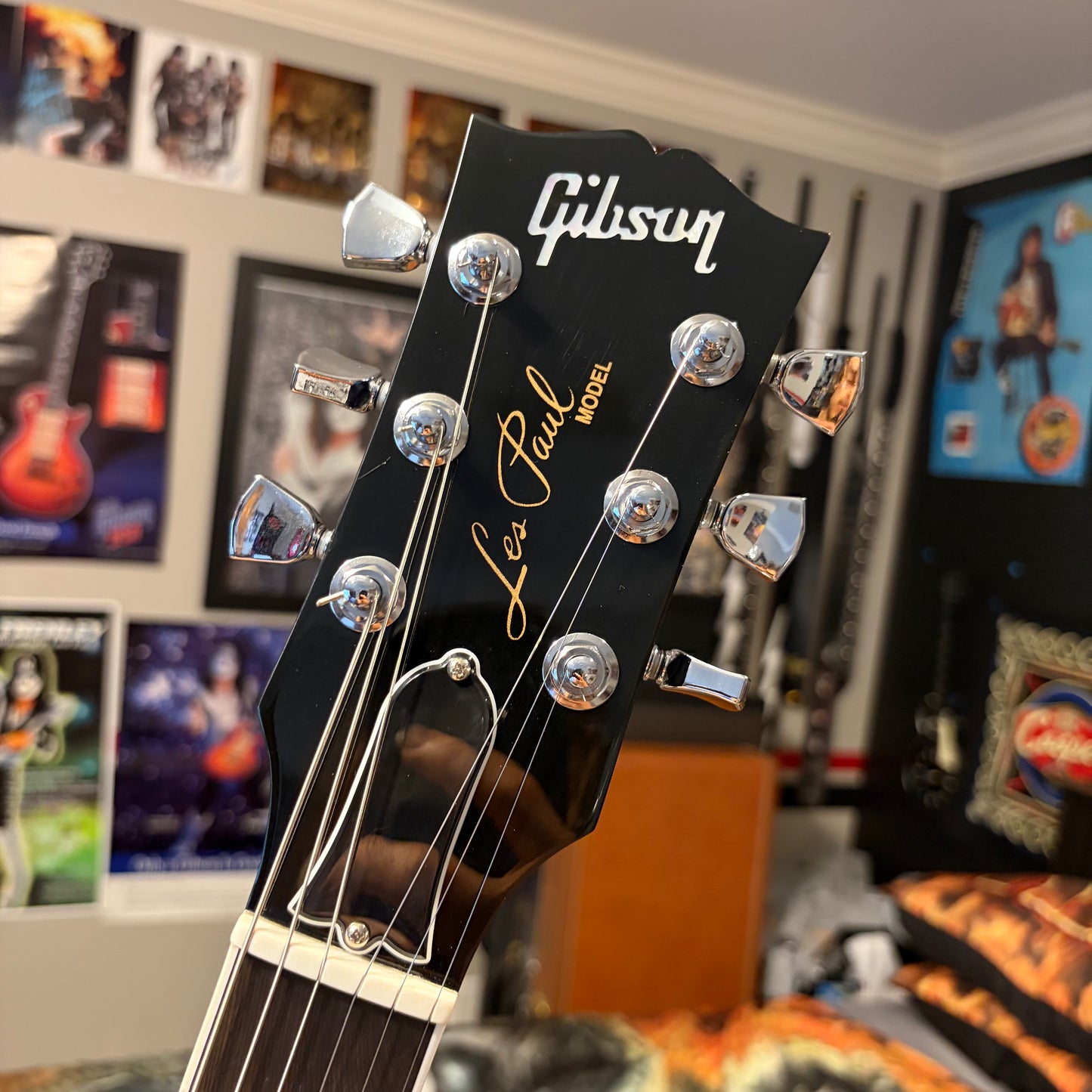 MODERN 🌊! 2025 Gibson USA Les Paul Modern Figured Cobalt Burst Ocean Water Blue Blueberry Ebony Fretboard Modern Standard Locking Grover Tuners Chrome Hardware AAA Premium Plus Top Axcess Heel Coil Tap BurstBucker Pro Pickups Demo Shop