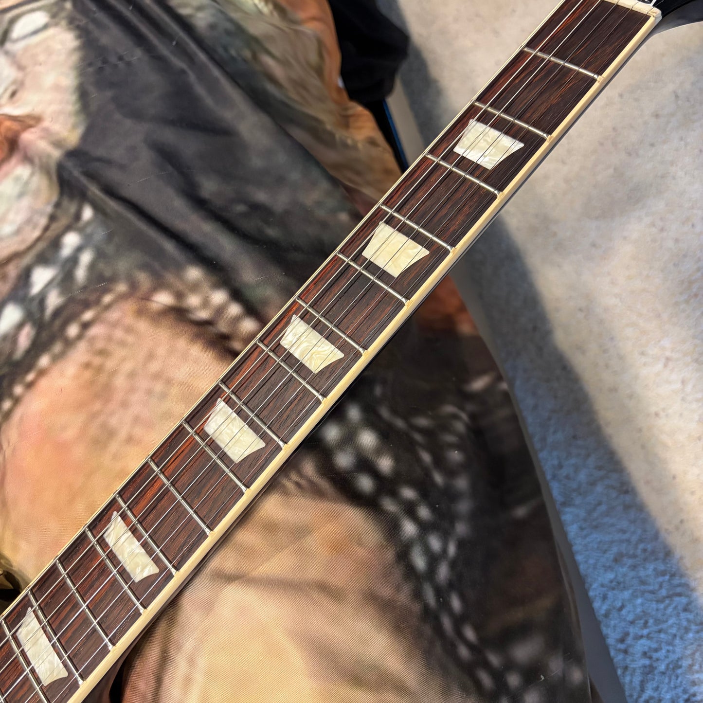 BLUEBERRY 🫐! 2025 Gibson USA Les Paul Studio Blueberry Burst Plain Top Rosewood Fretboard Slim Taper Neck Profile Ocean Blue Blueberry Cobalt Trans Aqua BurstBucker Pro Pickups Chrome Hardware Full Gloss Standard Binding Coil Taps