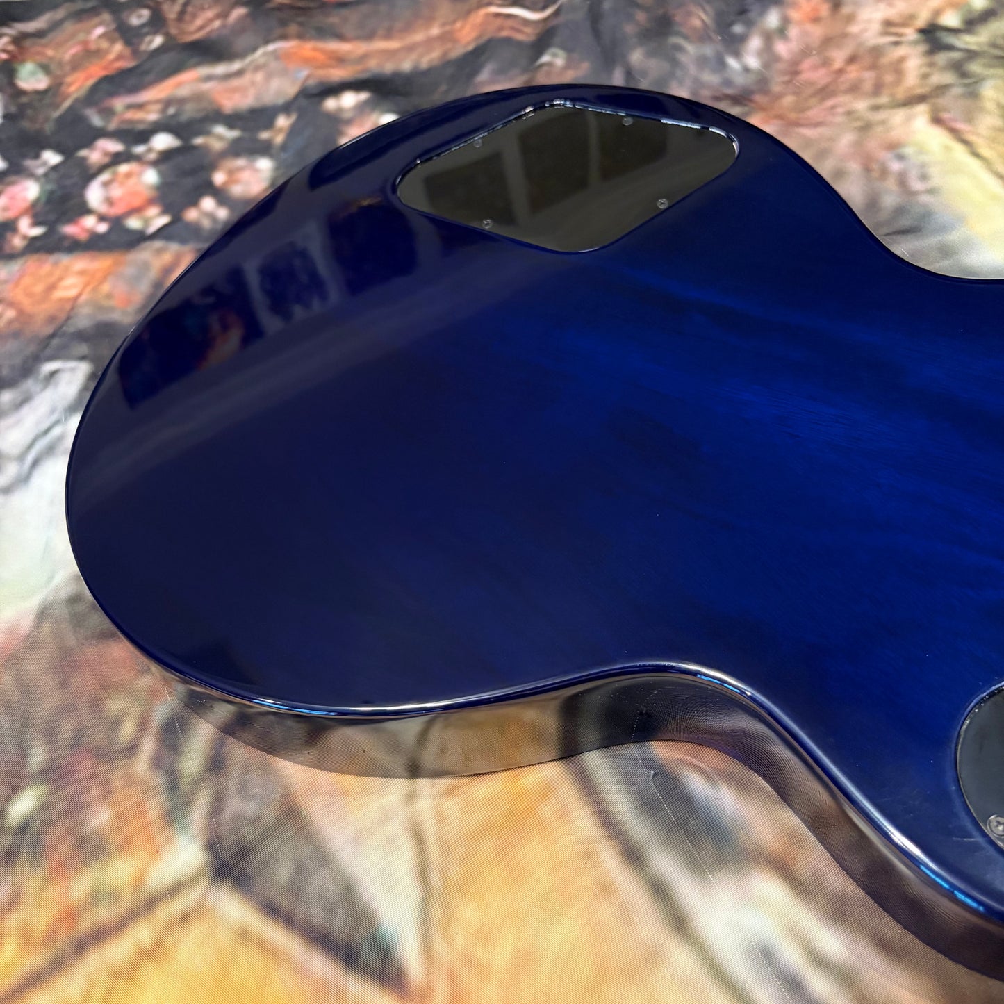 BLUEBERRY 🫐! 2025 Gibson USA Les Paul Studio Blueberry Burst Plain Top Rosewood Fretboard Slim Taper Neck Profile Ocean Blue Blueberry Cobalt Trans Aqua BurstBucker Pro Pickups Chrome Hardware Full Gloss Standard Binding Coil Taps