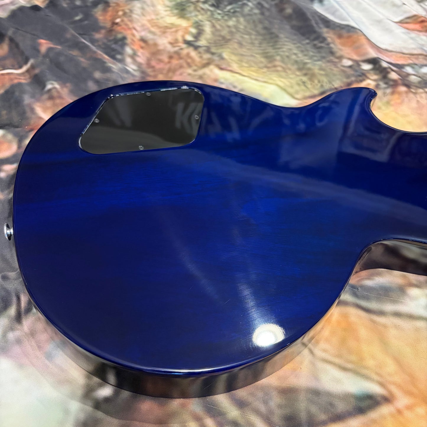 BLUEBERRY 🫐! 2025 Gibson USA Les Paul Studio Blueberry Burst Plain Top Rosewood Fretboard Slim Taper Neck Profile Ocean Blue Blueberry Cobalt Trans Aqua BurstBucker Pro Pickups Chrome Hardware Full Gloss Standard Binding Coil Taps