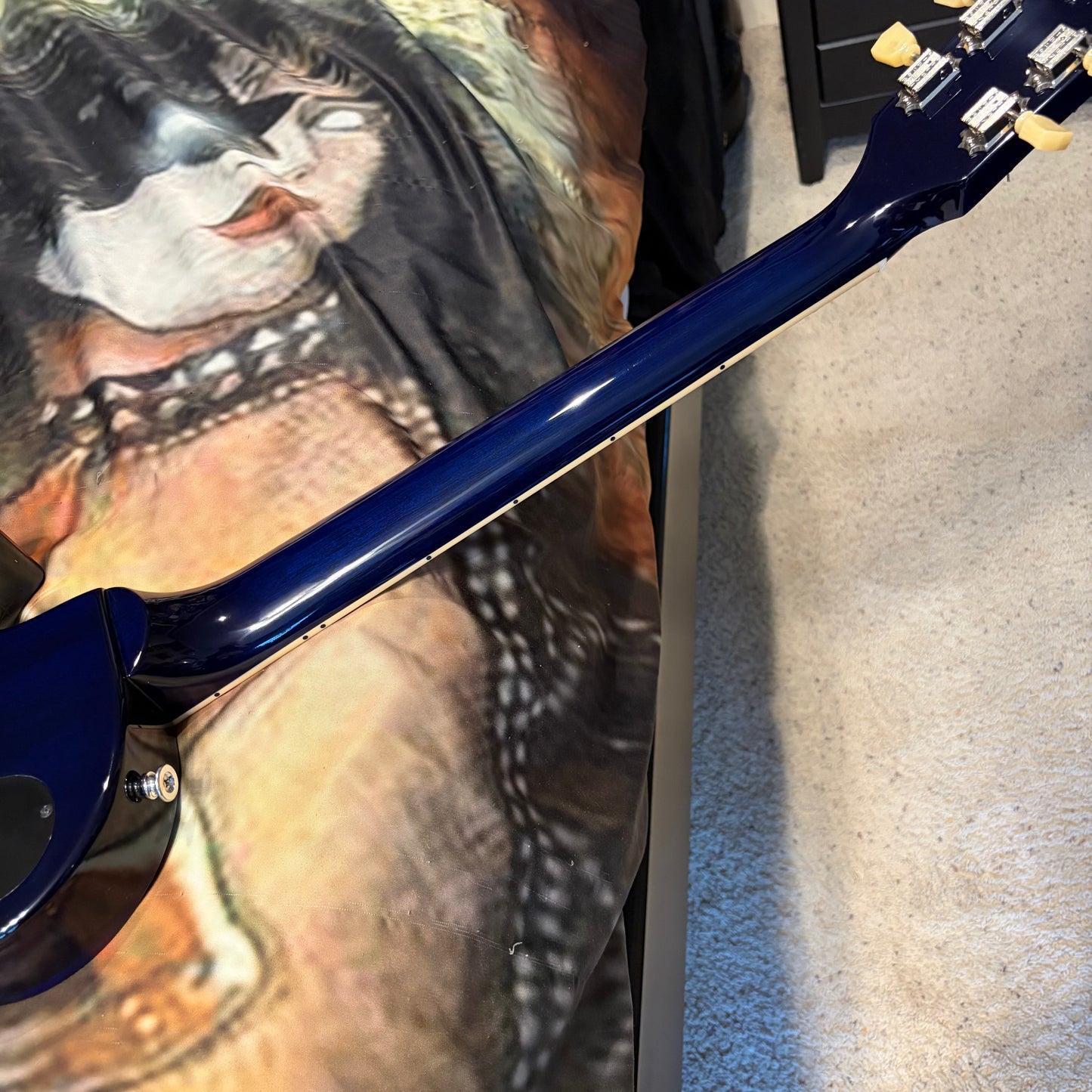 BLUEBERRY 🫐! 2025 Gibson USA Les Paul Studio Blueberry Burst Plain Top Rosewood Fretboard Slim Taper Neck Profile Ocean Blue Blueberry Cobalt Trans Aqua BurstBucker Pro Pickups Chrome Hardware Full Gloss Standard Binding Coil Taps