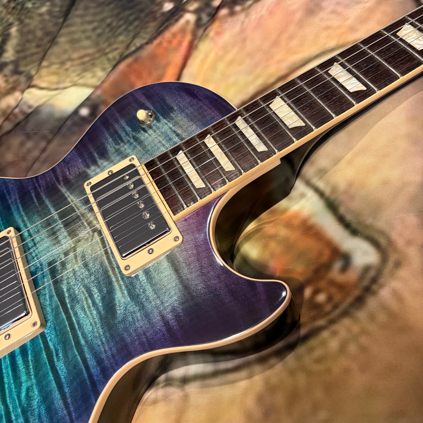 BLUEBERRY 🫐! 2017 Gibson USA Les Paul Standard T Blueberry Burst Flame Top Figured AAA Rosewood Fretboard Ocean Blue Blueberry Cobalt Trans Aqua Purple Violet BurstBucker Pro Pickups Chrome Hardware Full Gloss Modern High Performance HP