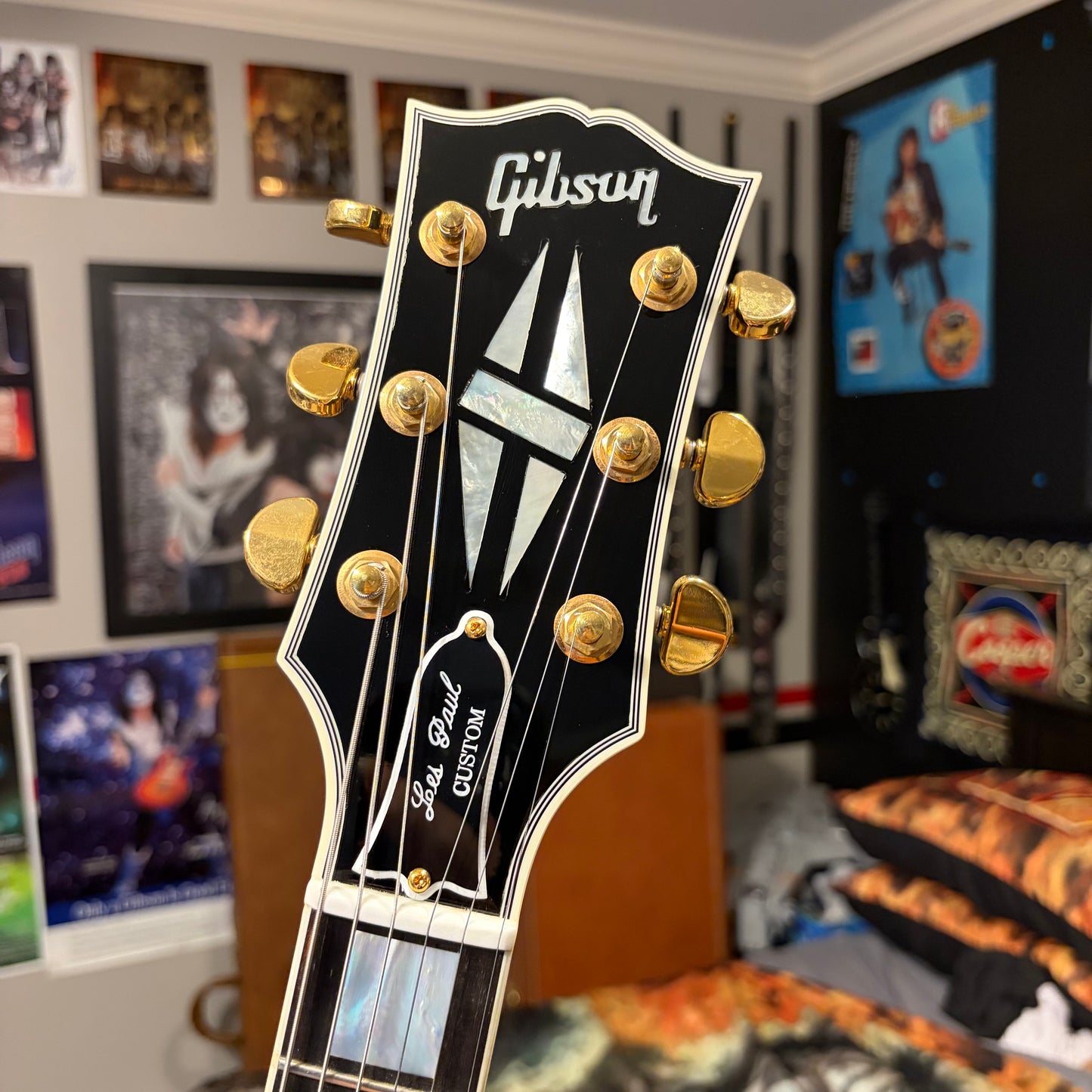CUSTOM COLOR 🤩🌊! 2010 Gibson Custom Shop '68 Les Paul Custom Sapphire BluemF Figured Flamed Reissue Ocean Water Dark Aqua Whale Trans Blueberry Burst 1968 Historic Reissue ‘57 Classic Black Ebony Fretboard Full Gloss Gold Hardware