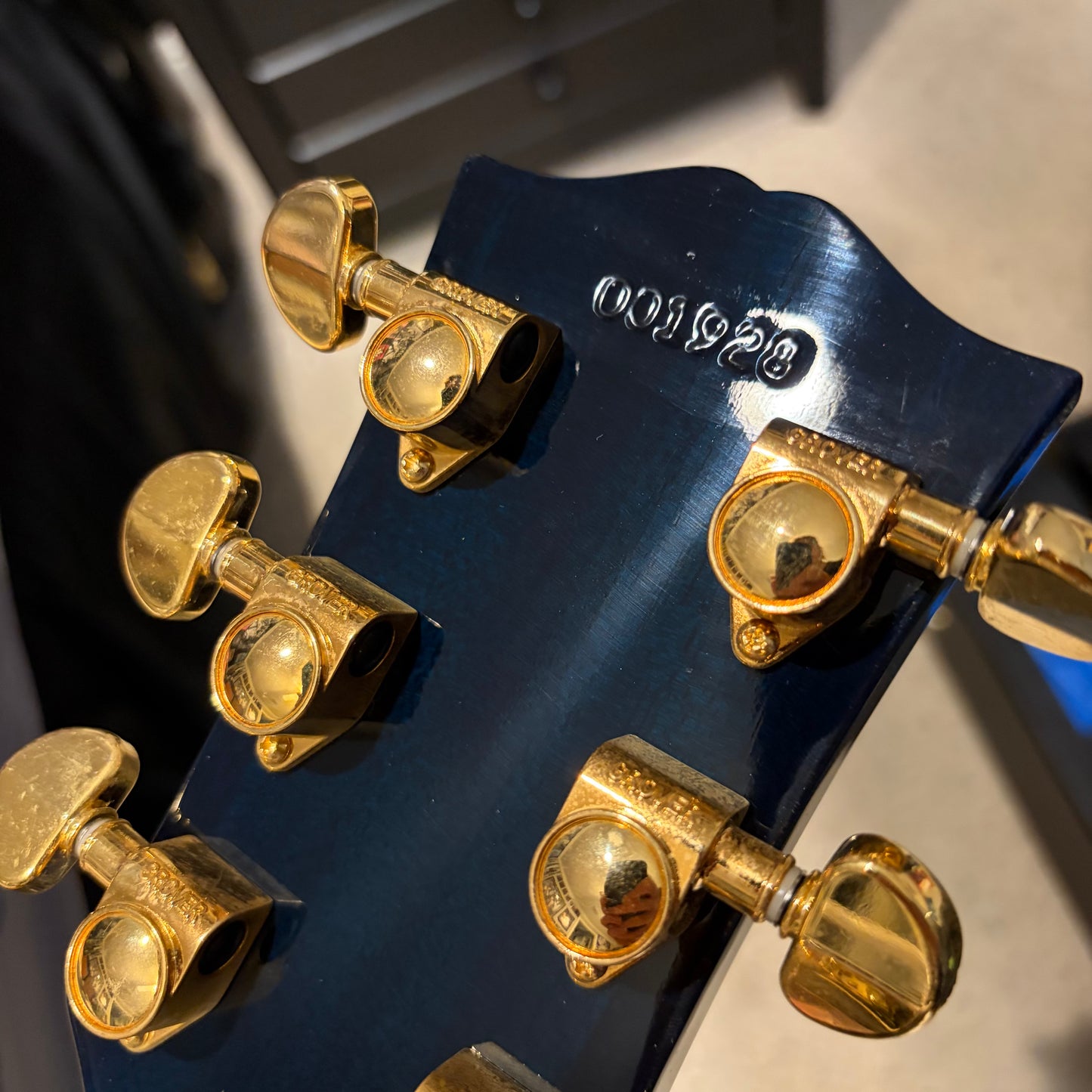 CUSTOM COLOR 🤩🌊! 2010 Gibson Custom Shop '68 Les Paul Custom Sapphire BluemF Figured Flamed Reissue Ocean Water Dark Aqua Whale Trans Blueberry Burst 1968 Historic Reissue ‘57 Classic Black Ebony Fretboard Full Gloss Gold Hardware