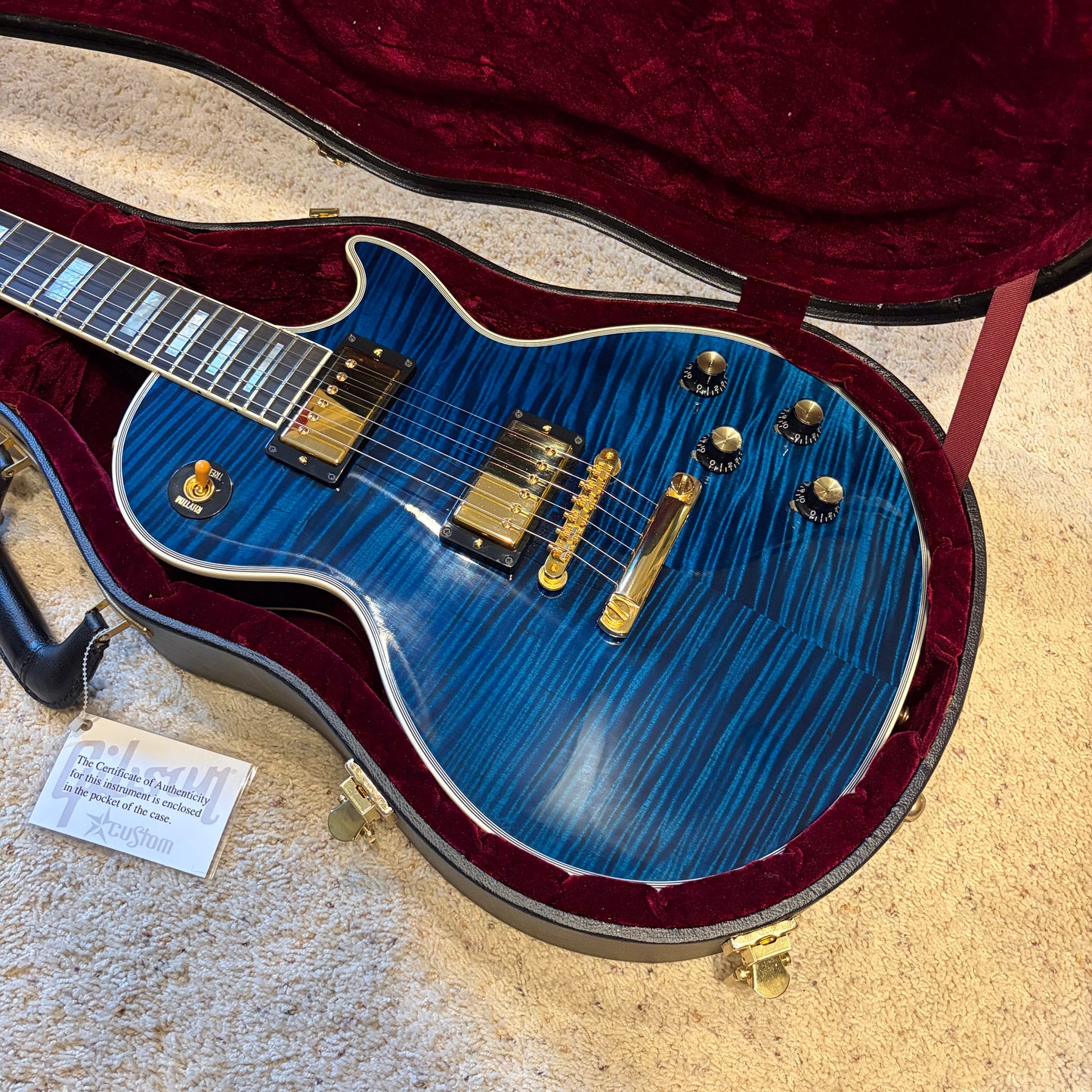 CUSTOM COLOR 🤩🌊! 2010 Gibson Custom Shop '68 Les Paul Custom Sapphire BluemF Figured Flamed Reissue Ocean Water Dark Aqua Whale Trans Blueberry Burst 1968 Historic Reissue ‘57 Classic Black Ebony Fretboard Full Gloss Gold Hardware