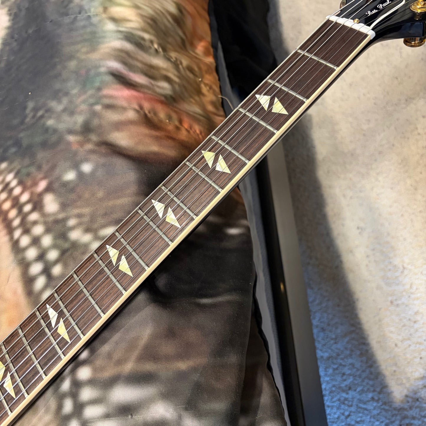 FREAKY 👽! 2025 Gibson Custom Shop M2M 1961 SG Les Paul Standard Teal Green Fade Emerald Burst ‘61 Reissue Figured Flamed Maple Top Stopbar Dark Brown Walnut Back Split Diamond Inlays Gold Hardware CustomBuckers Made To Measure Modern Supreme Elegant