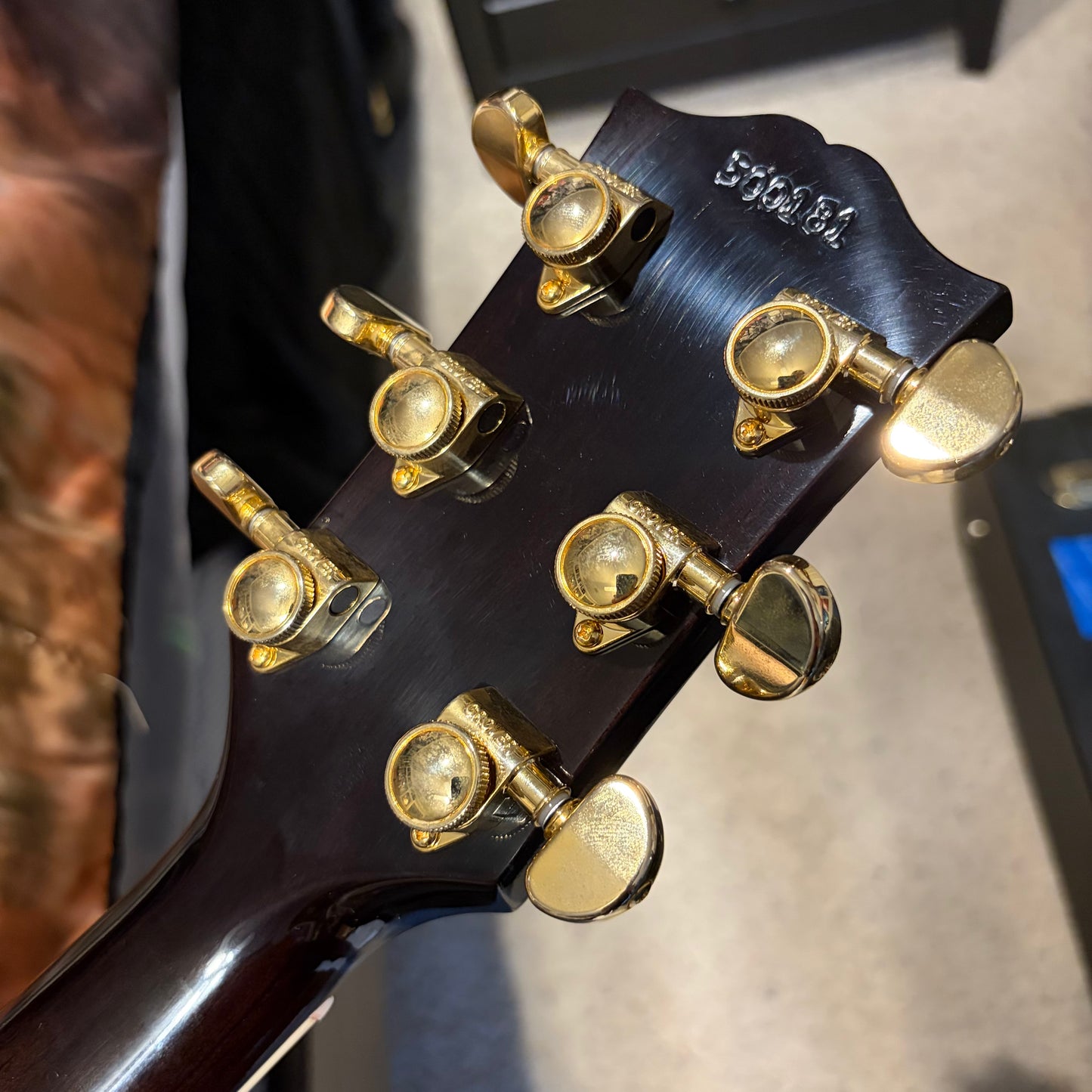 FREAKY 👽! 2025 Gibson Custom Shop M2M 1961 SG Les Paul Standard Teal Green Fade Emerald Burst ‘61 Reissue Figured Flamed Maple Top Stopbar Dark Brown Walnut Back Split Diamond Inlays Gold Hardware CustomBuckers Made To Measure Modern Supreme Elegant